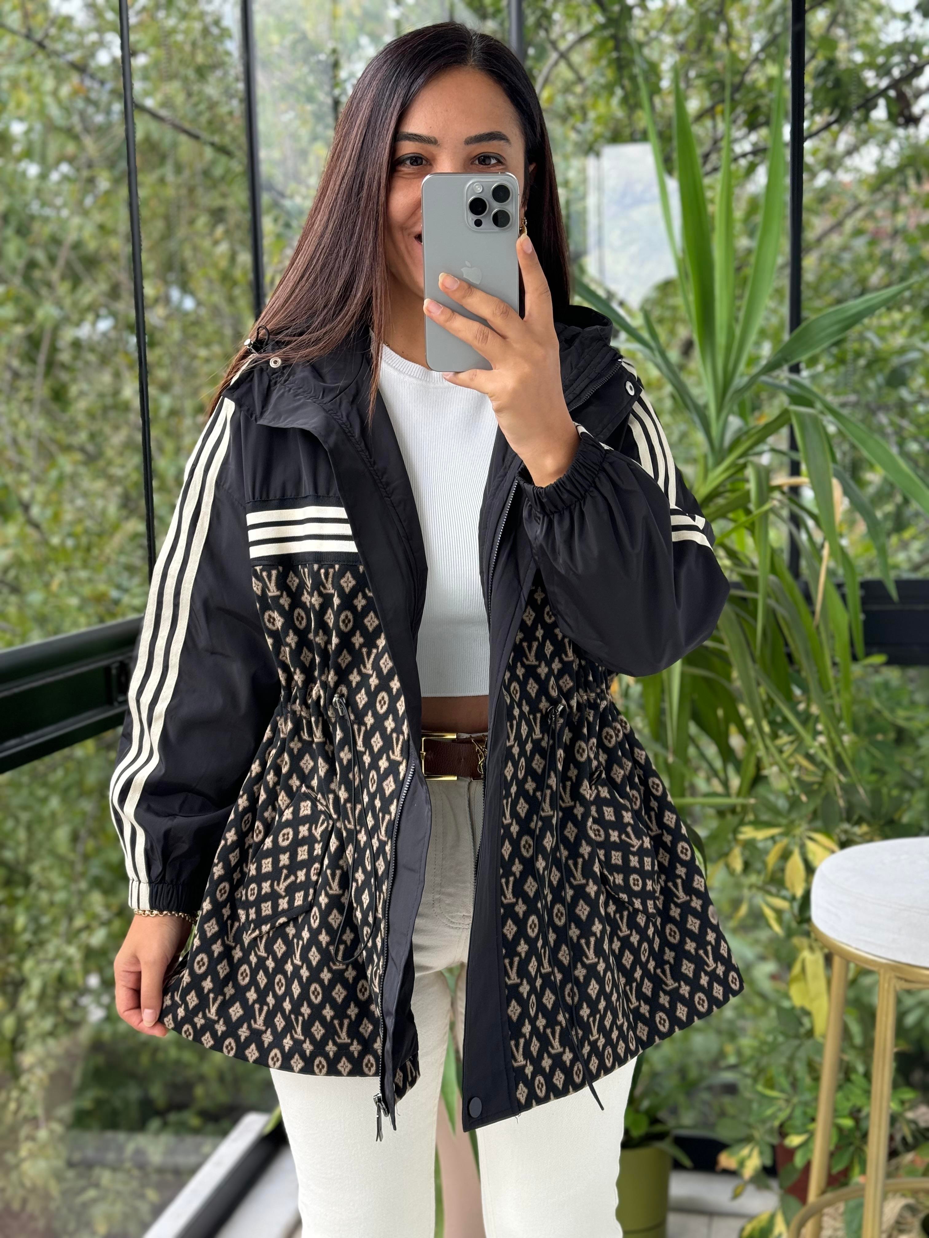 İthal LV Şeritli Yağmurluk Siyah