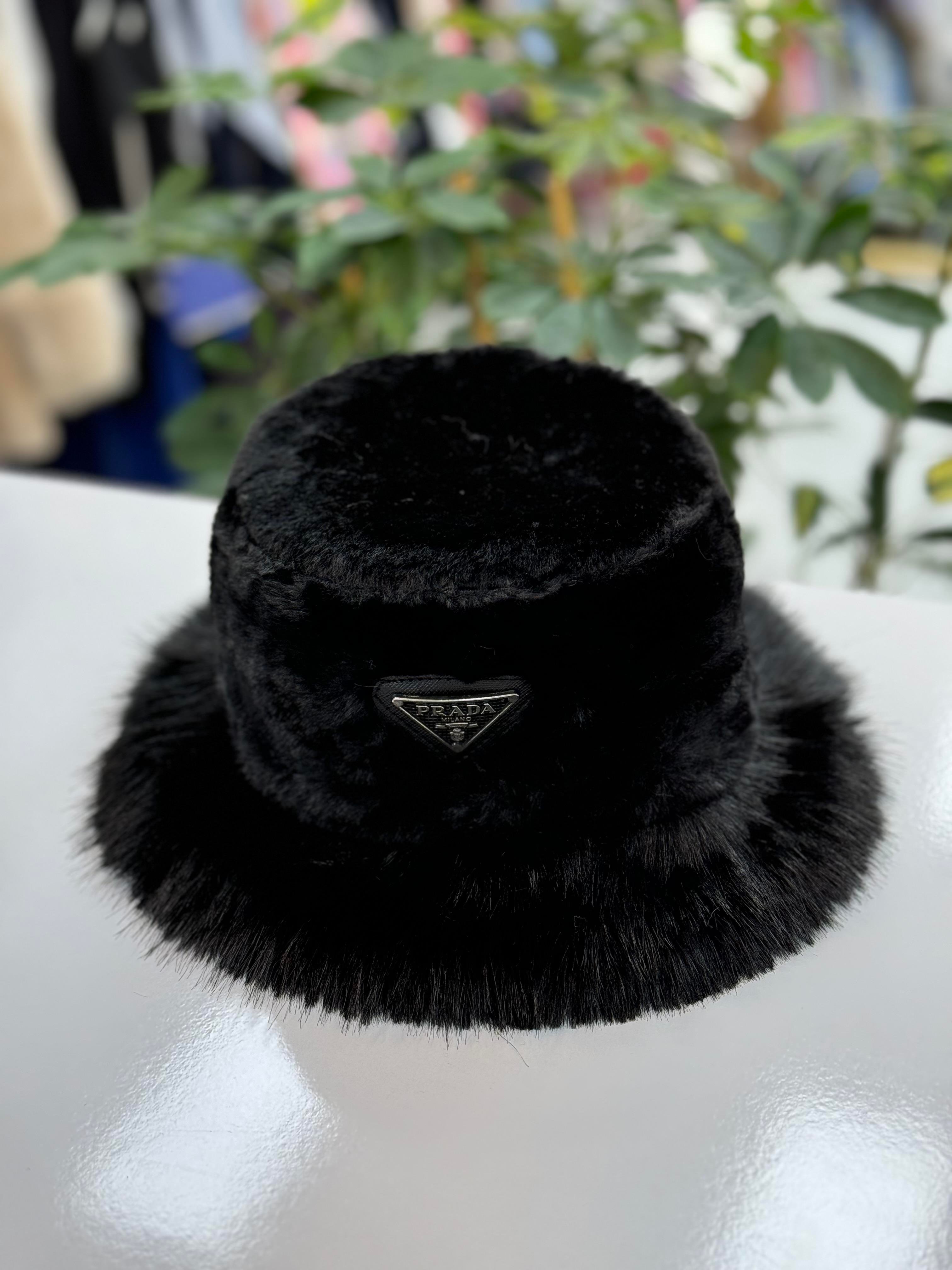 İthal Prada Şapka Siyah