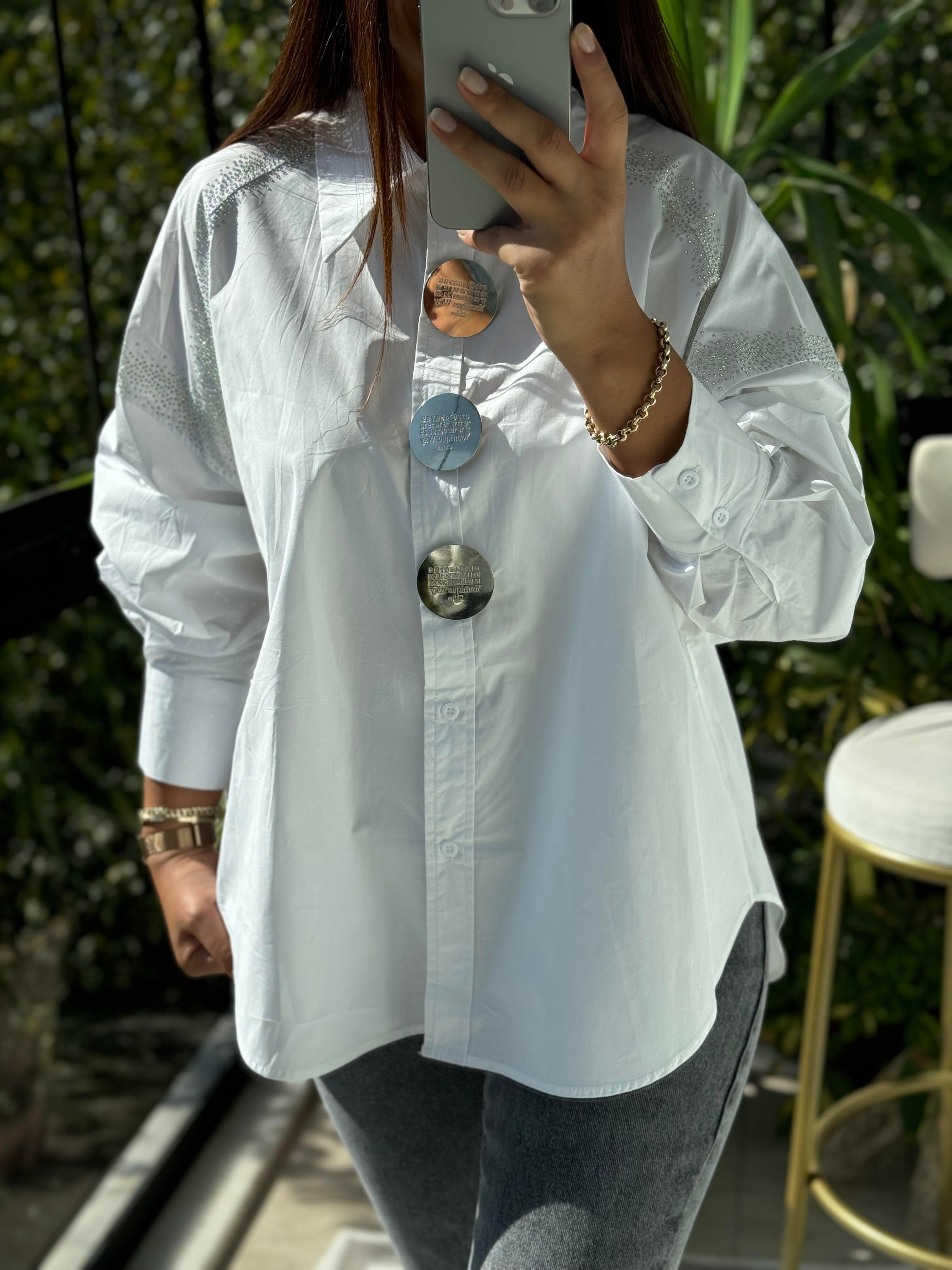 İthal Pullu Broş Detaylı Gömlek Beyaz