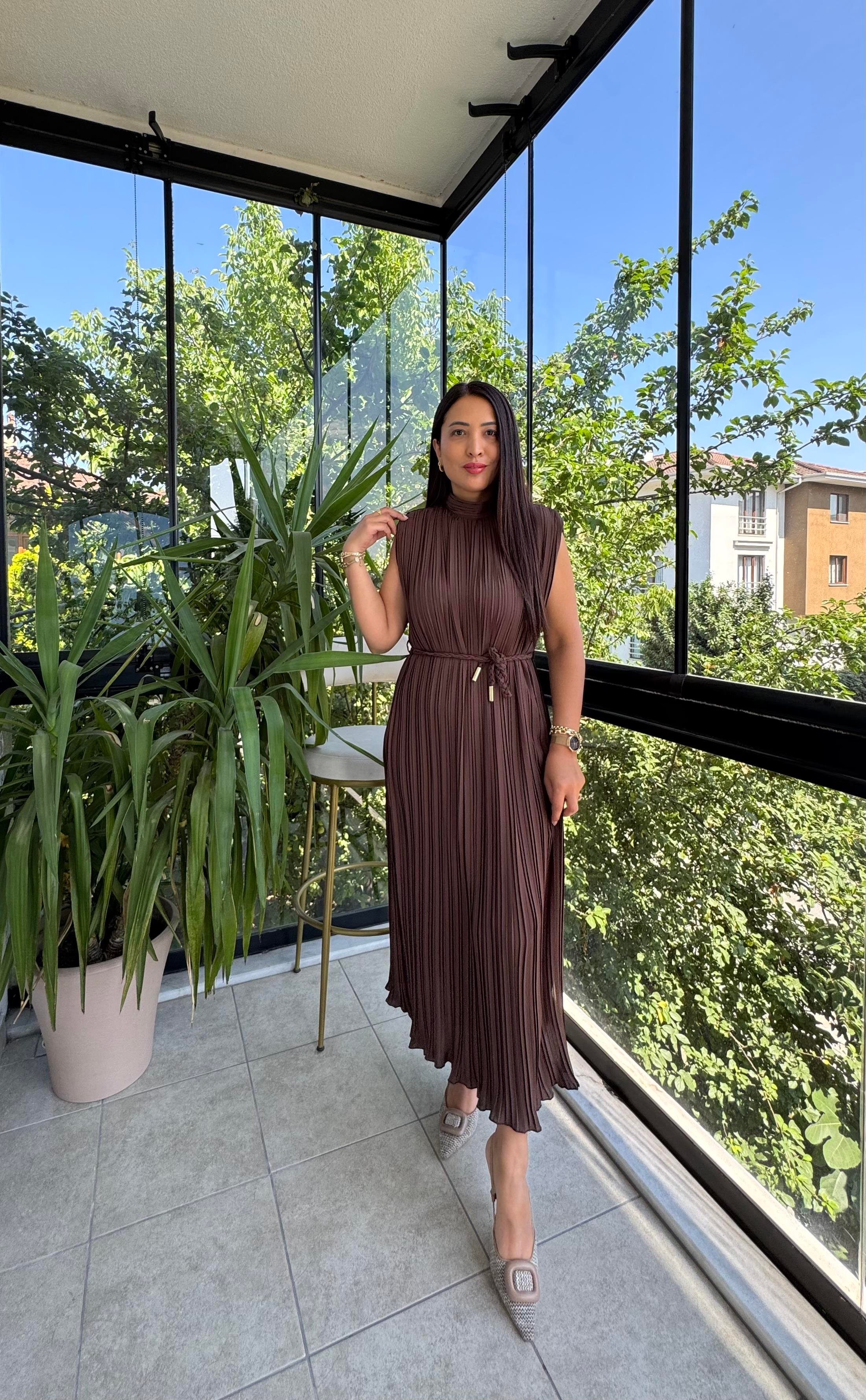 Piliseli Elbise Kahve