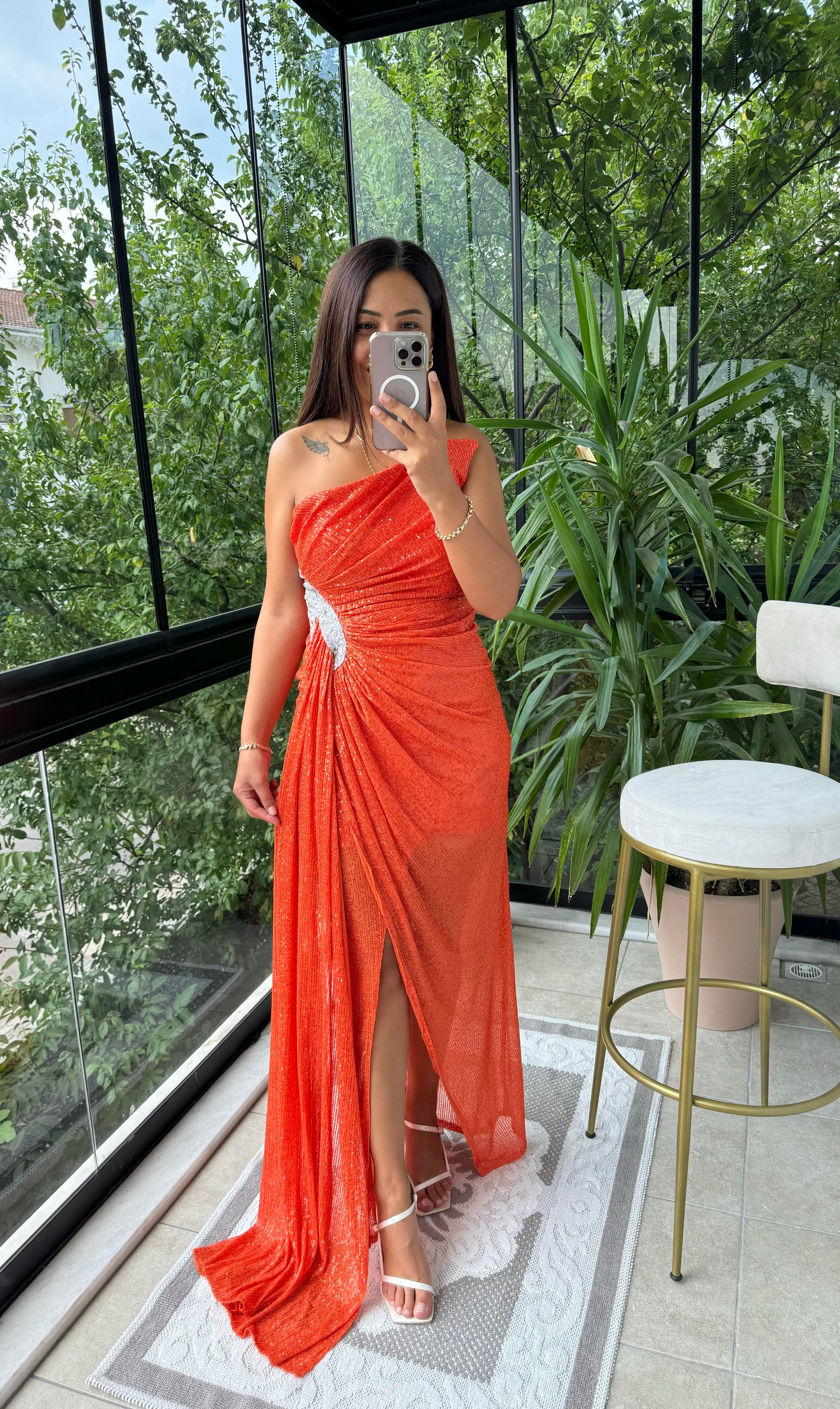 Yaka Detaylı Pullu Abiye Turuncu