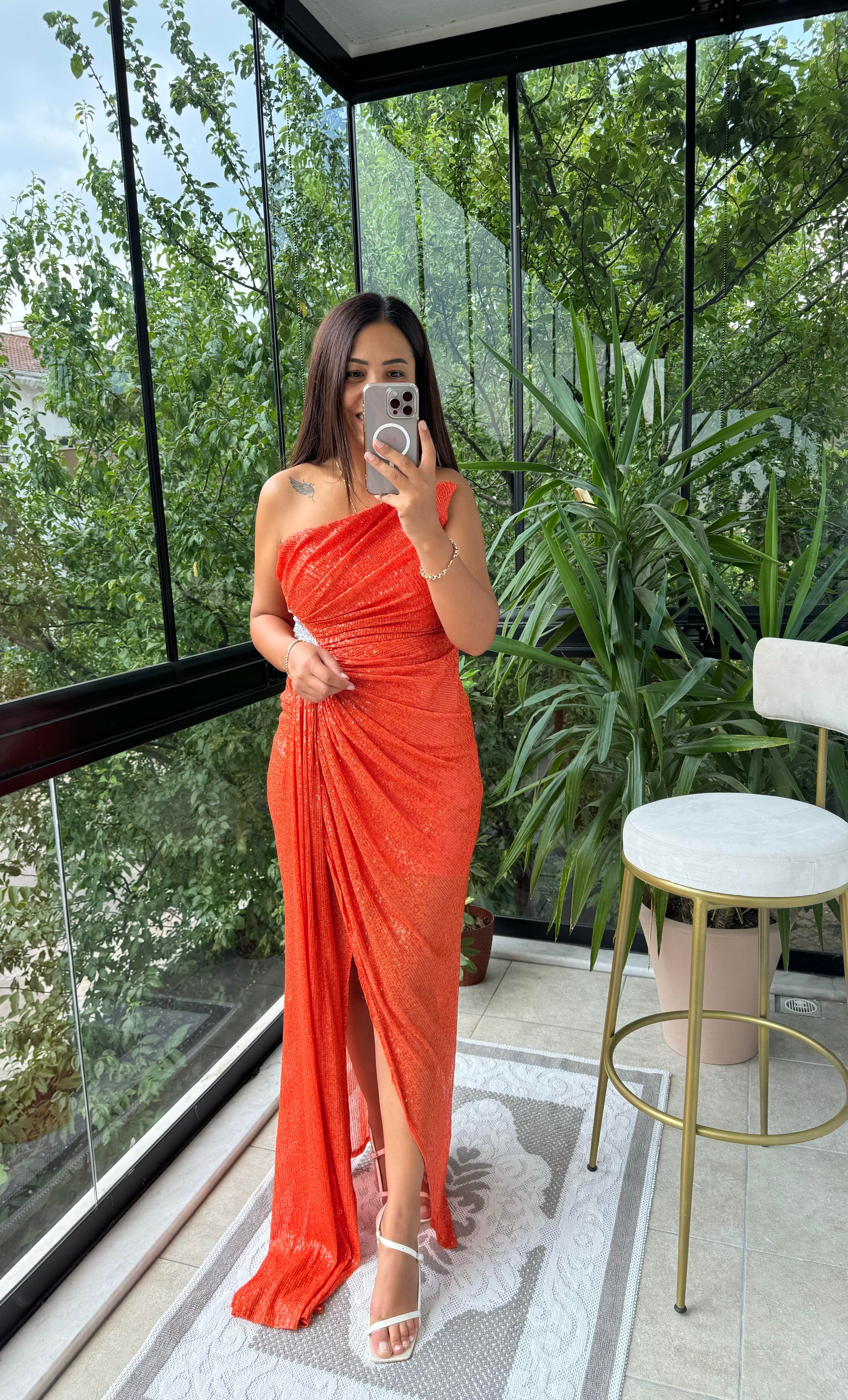 Yaka Detaylı Pullu Abiye Turuncu