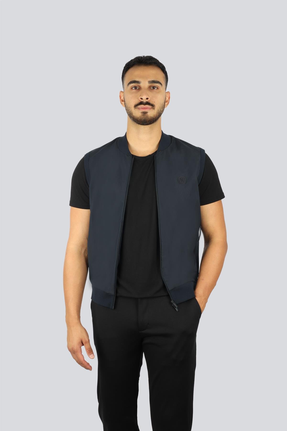BOSS  BOSS Erkek Regular Fit Kolsuz  Nefes Alabilen Kırışmayan Kumaş Suya ve Rüzgara Dayanıklı Lacivert Yelek 50543164-404