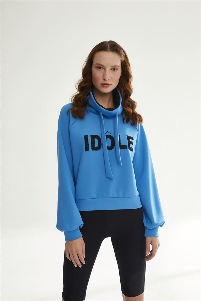 Naar Naar Kadın Tüy Detaylı Göbekte Dekolteli Çift Taraflı Yırtmaçlı MAVİ Sweatshirt NAAR51334-MAVİ