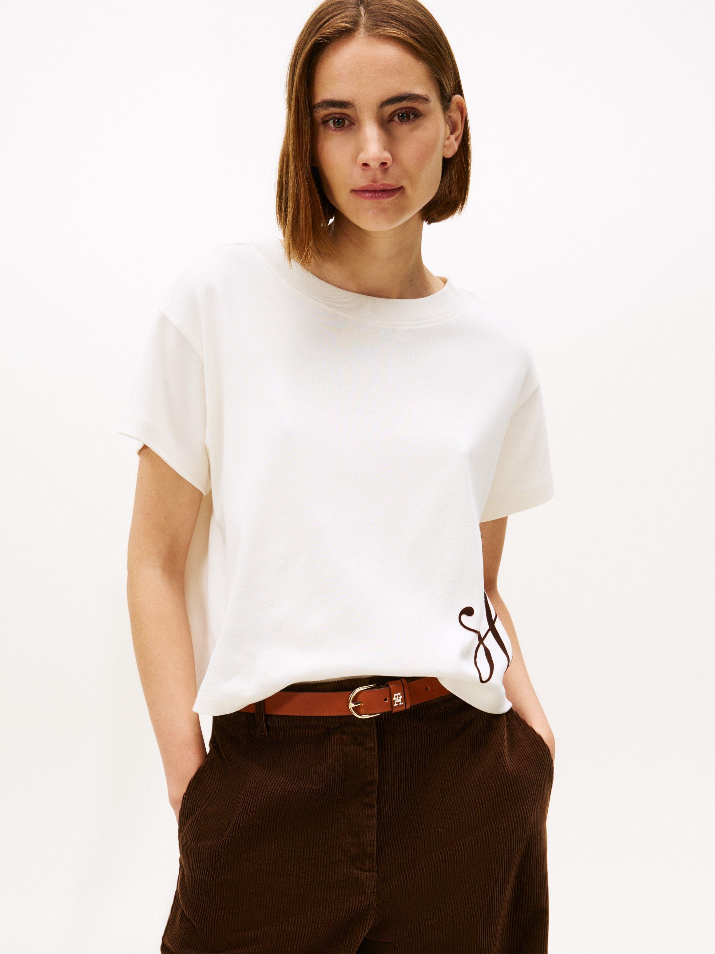 Tommy Hilfiger Tommy Hilfiger Kadın Rahat Kalıp Yuvarlak Yakalı TH Logo İşleme Detaylı Kısa Kollu Beyaz T-Shirt WW0WW47314-YA8