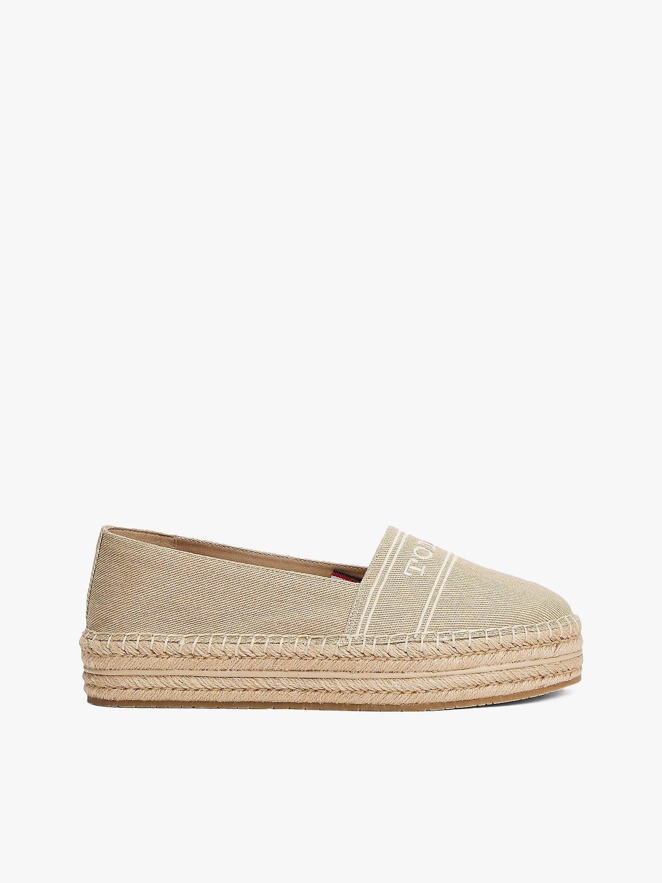 TOMMY HILFIGER Tommy Hilfiger Kadın Rahat Düz Taban Dikiş Detaylı Süet Bej Babet FW0FW08543-ACC