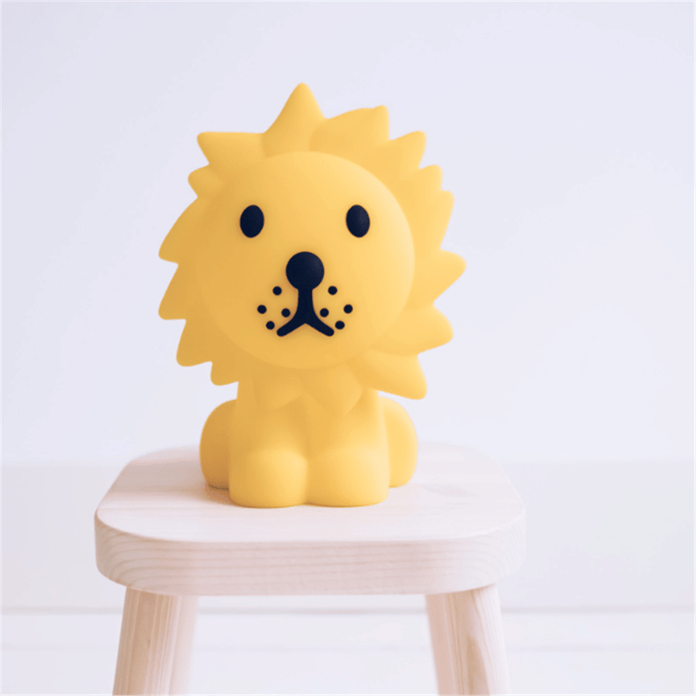 MR. MARIA LION FIRST LIGHT