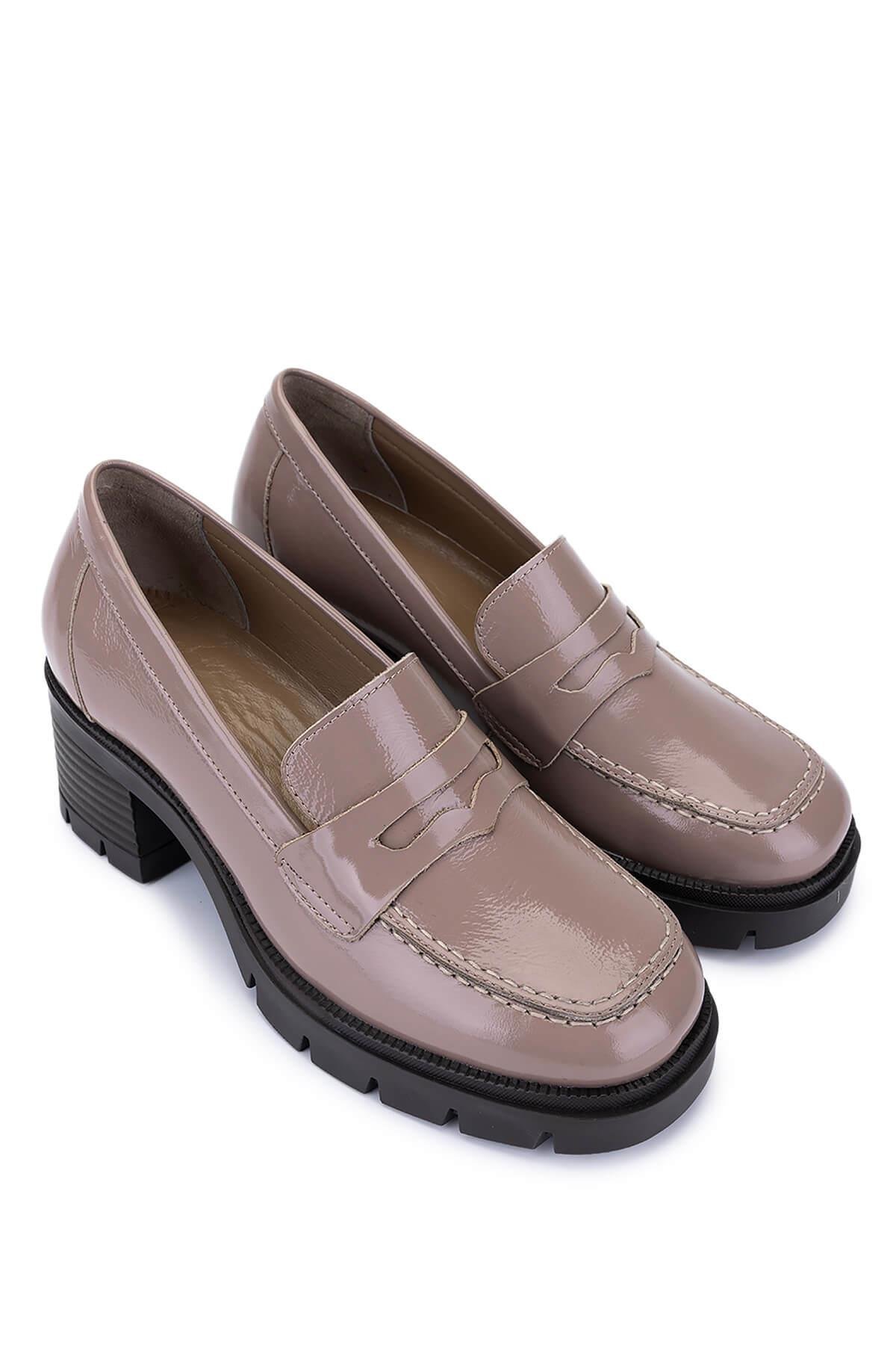 Tamer Tanca Kadın Hakiki Deri Bej Rugan Topuklu Ayakkabı