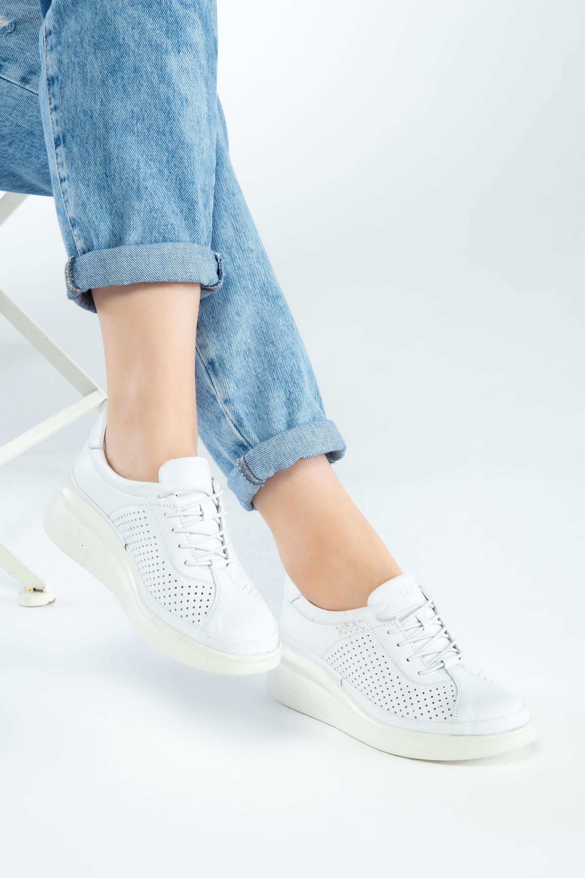 Tamer Tanca Kadın Hakiki Deri Beyaz Comfort Ayakkabı