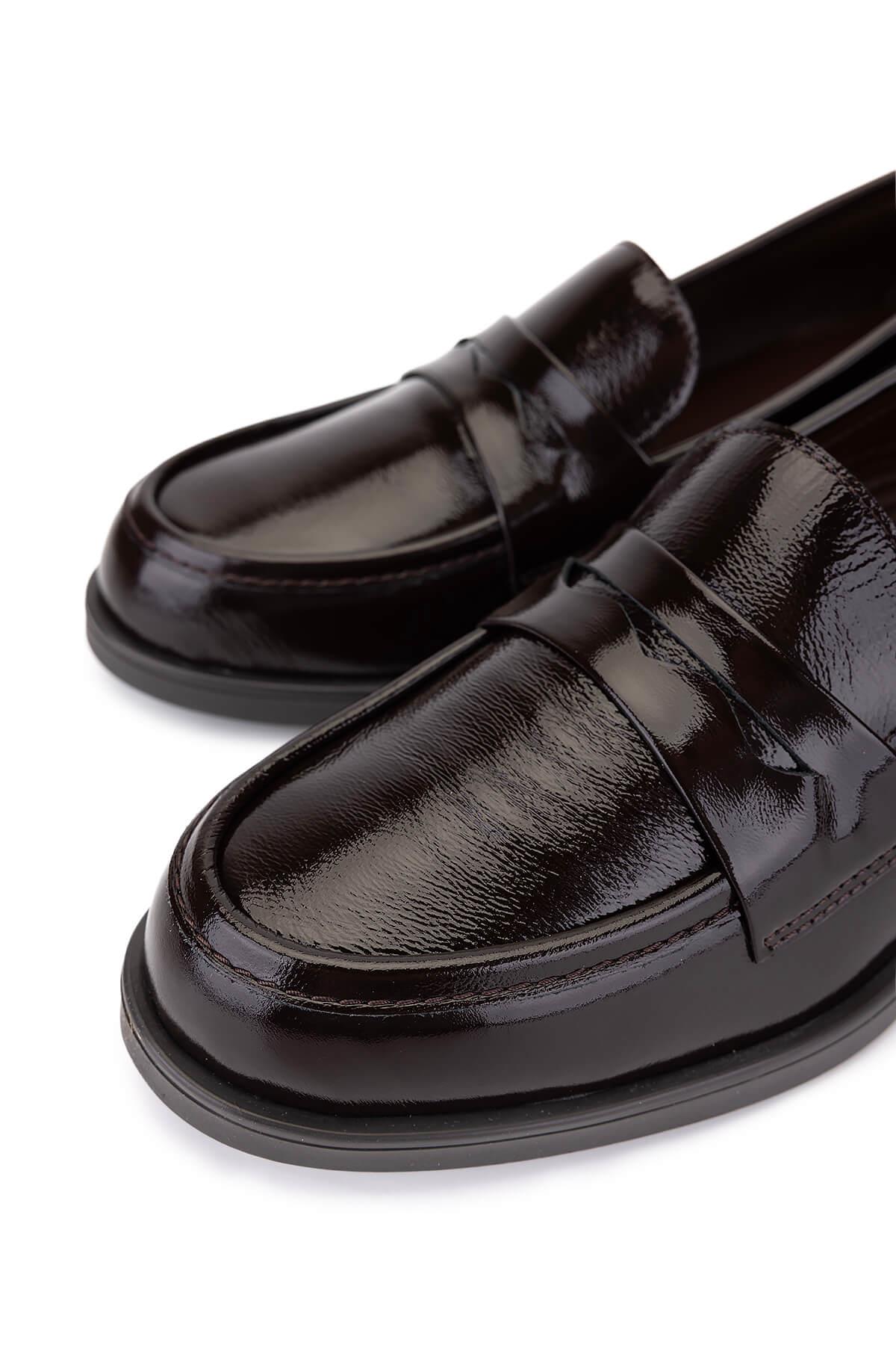 Tamer Tanca Kadın Hakiki Deri Kahverengi Rugan Makosen Ayakkabı