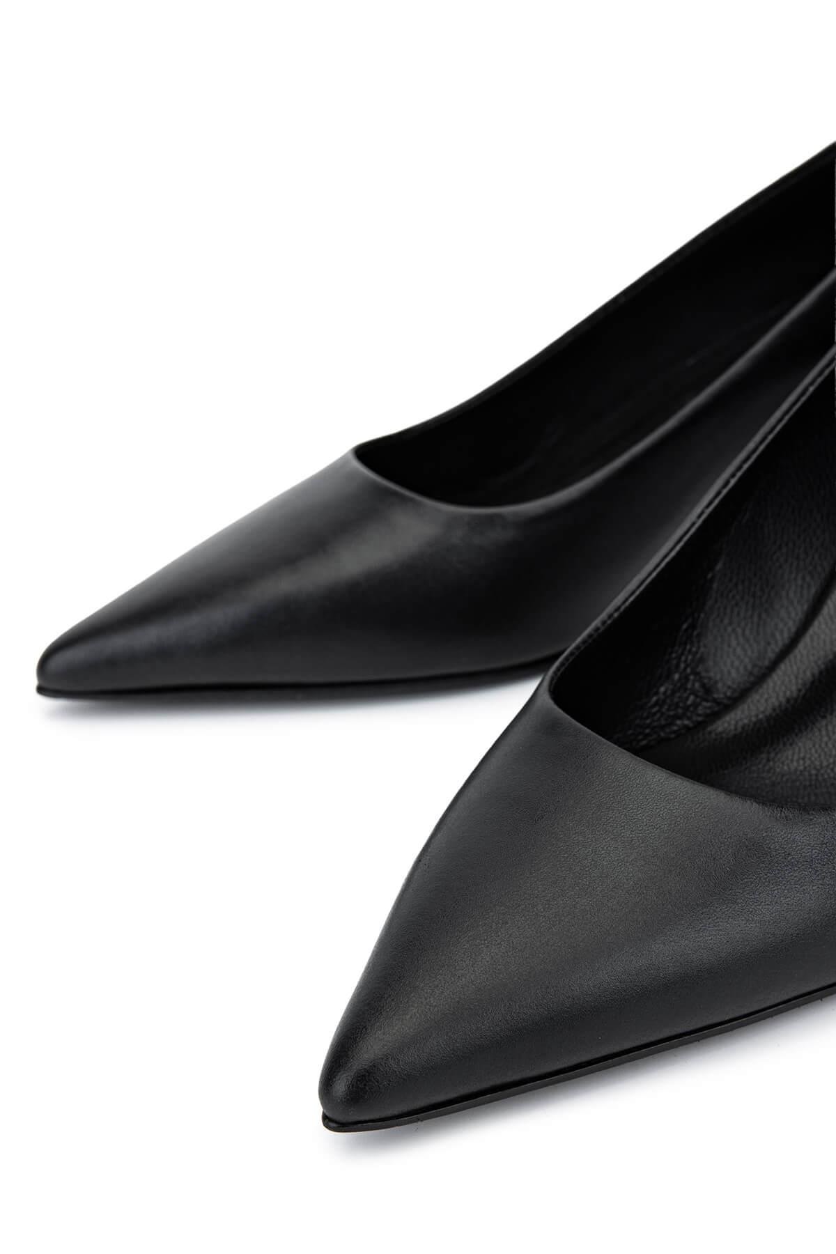 Tamer Tanca Kadın Hakiki Deri Siyah Deri Topuklu Ayakkabı