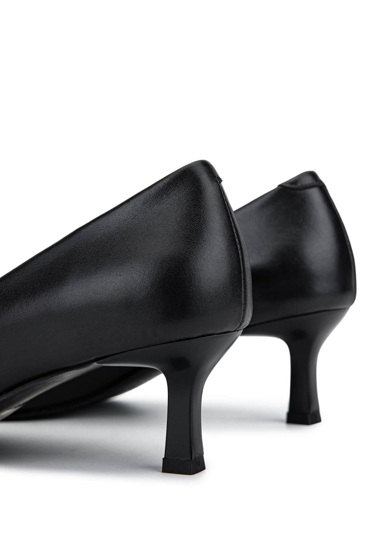 Tamer Tanca Kadın Hakiki Deri Siyah Deri Topuklu Ayakkabı