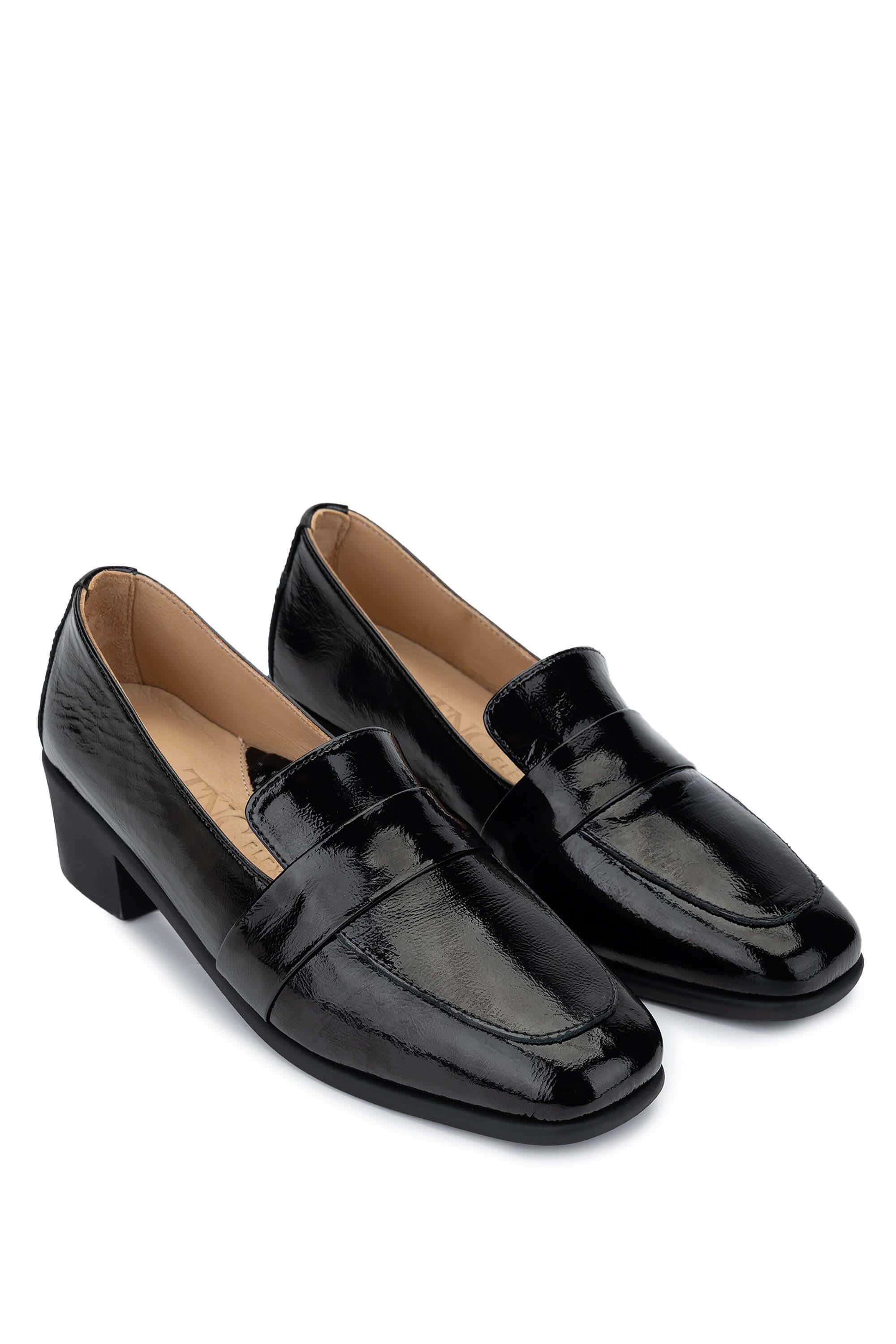 Tamer Tanca Kadın Hakiki Deri Siyah Rugan Topuklu Ayakkabı