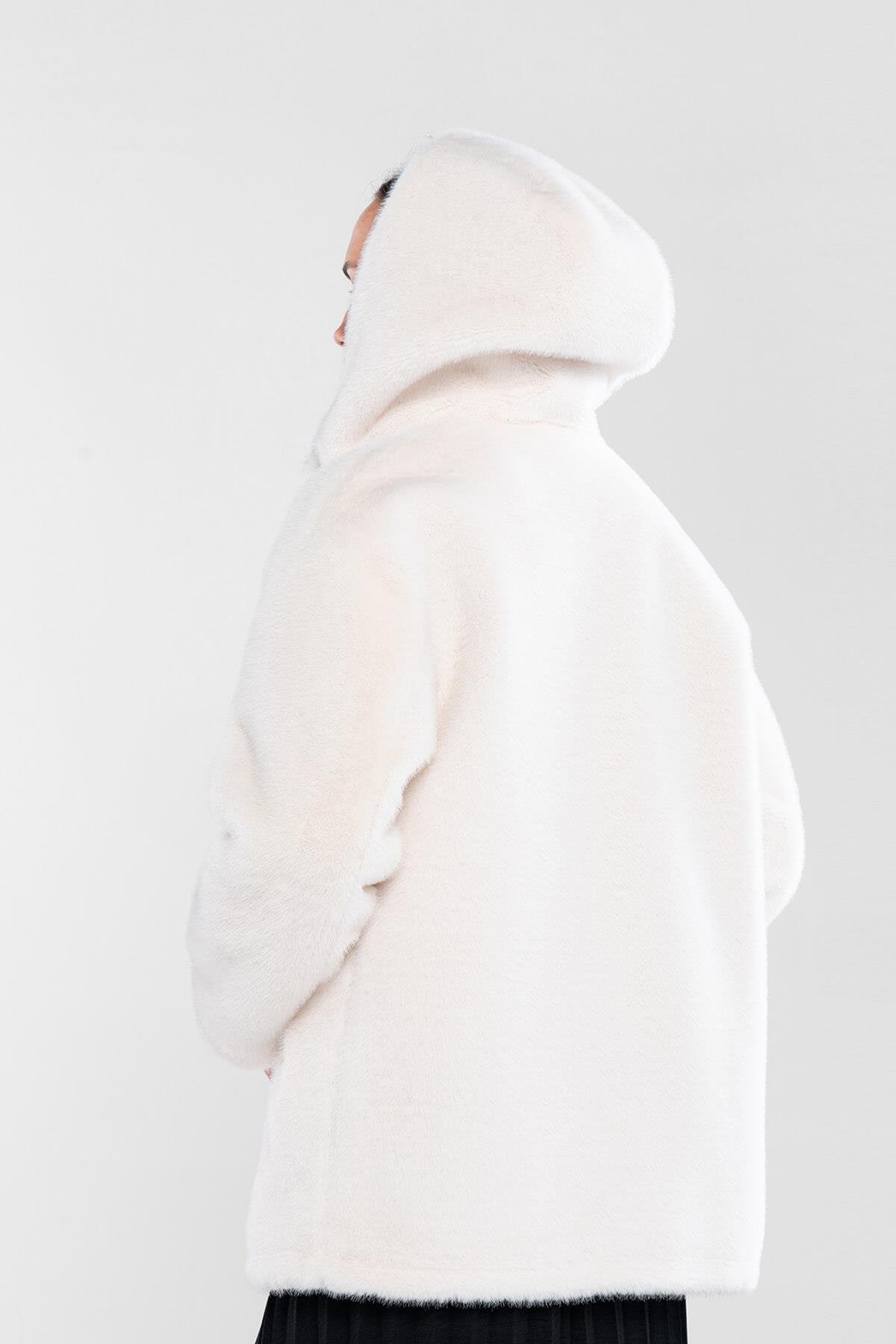 Tamer Tanca Kadın Peluş Beyaz Kumaş Mont Deri Mont