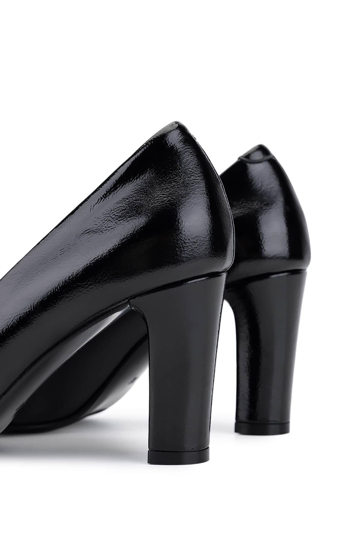 Tamer Tanca Kadın Siyah Rugan Topuklu Ayakkabı