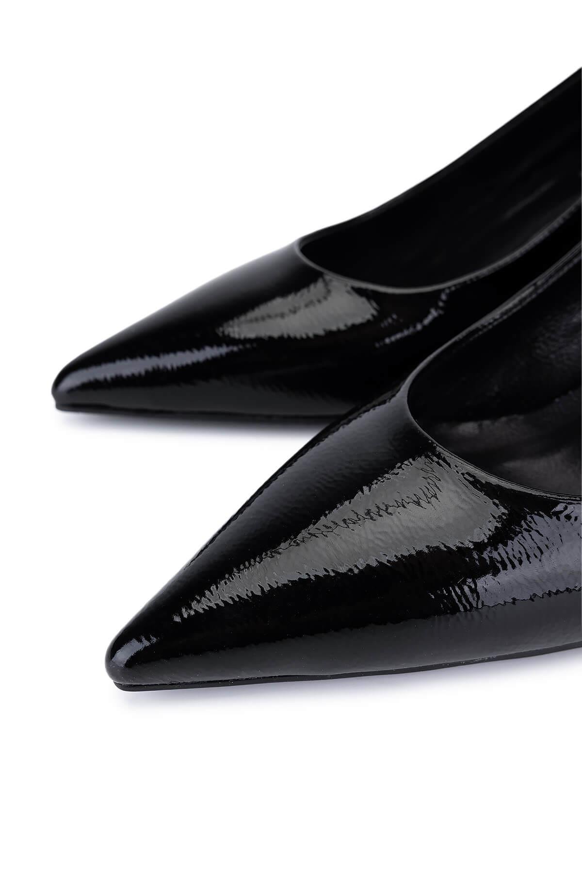 Tamer Tanca Kadın Suni Deri Siyah Rugan Topuklu Ayakkabı