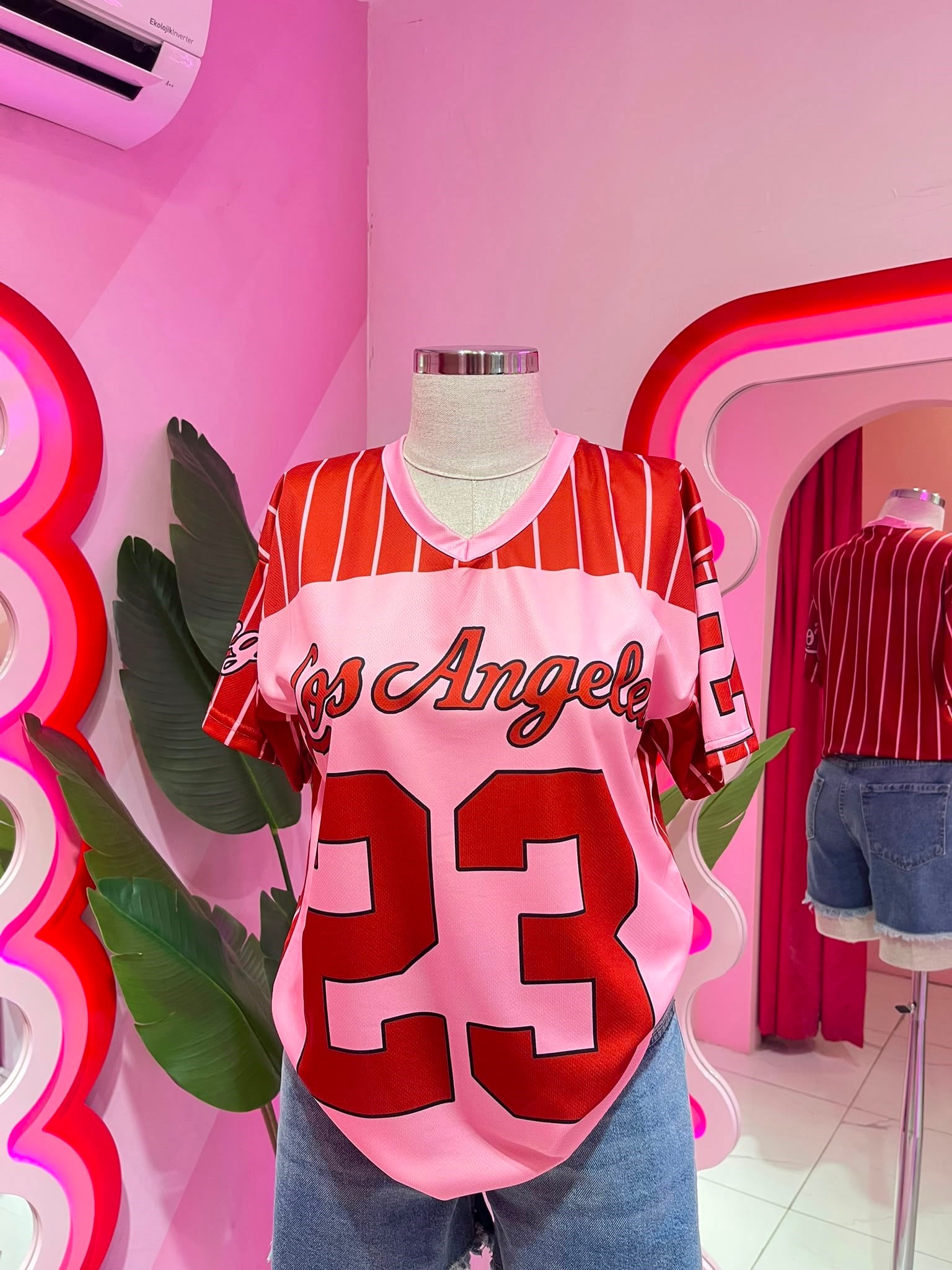Pembe Kırmızı V Yaka Los Angeles Jersey T-Shirt 