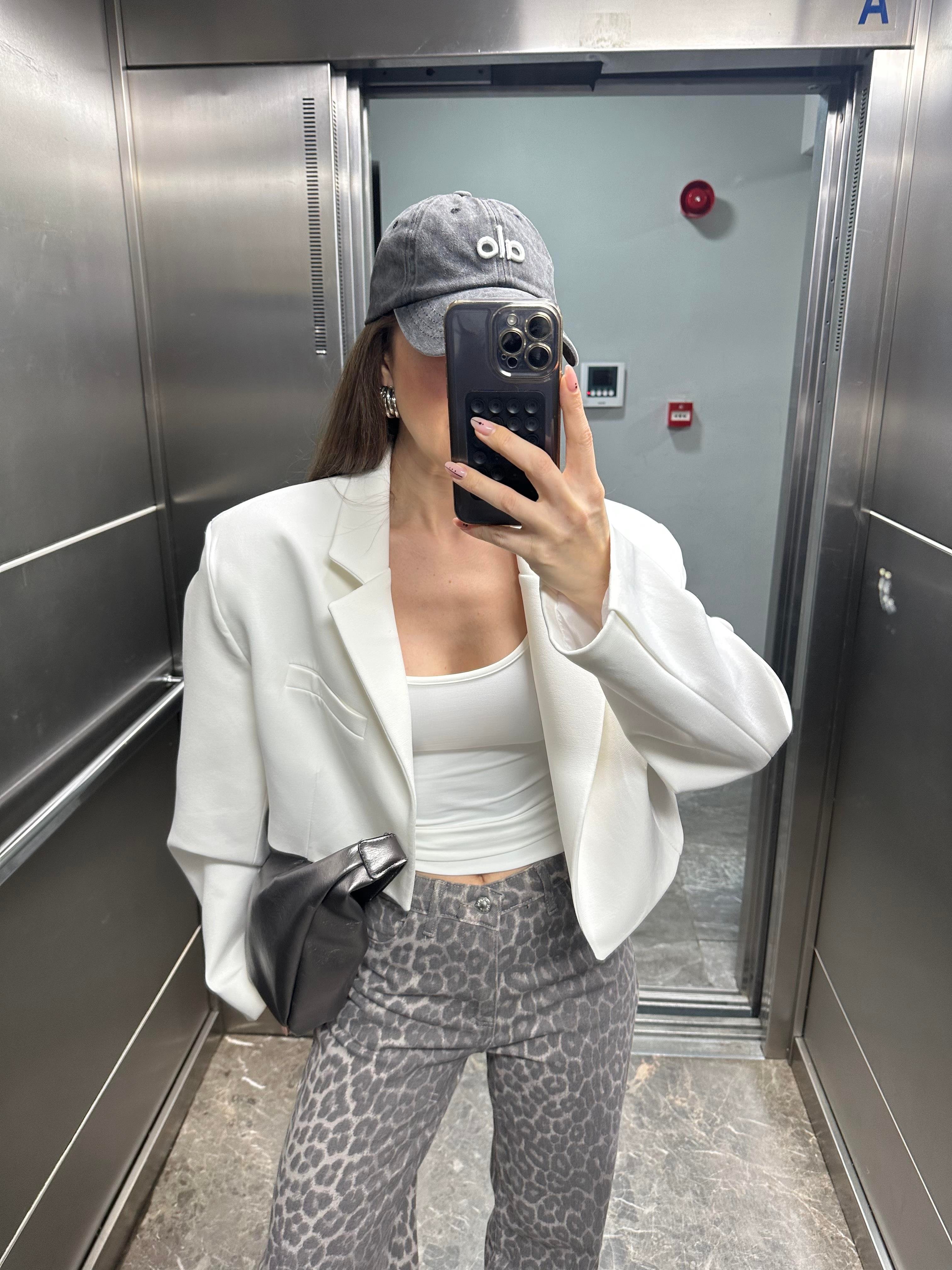(ÖN SİPARİŞ)PREMIUM VATKALI CROP CEKET