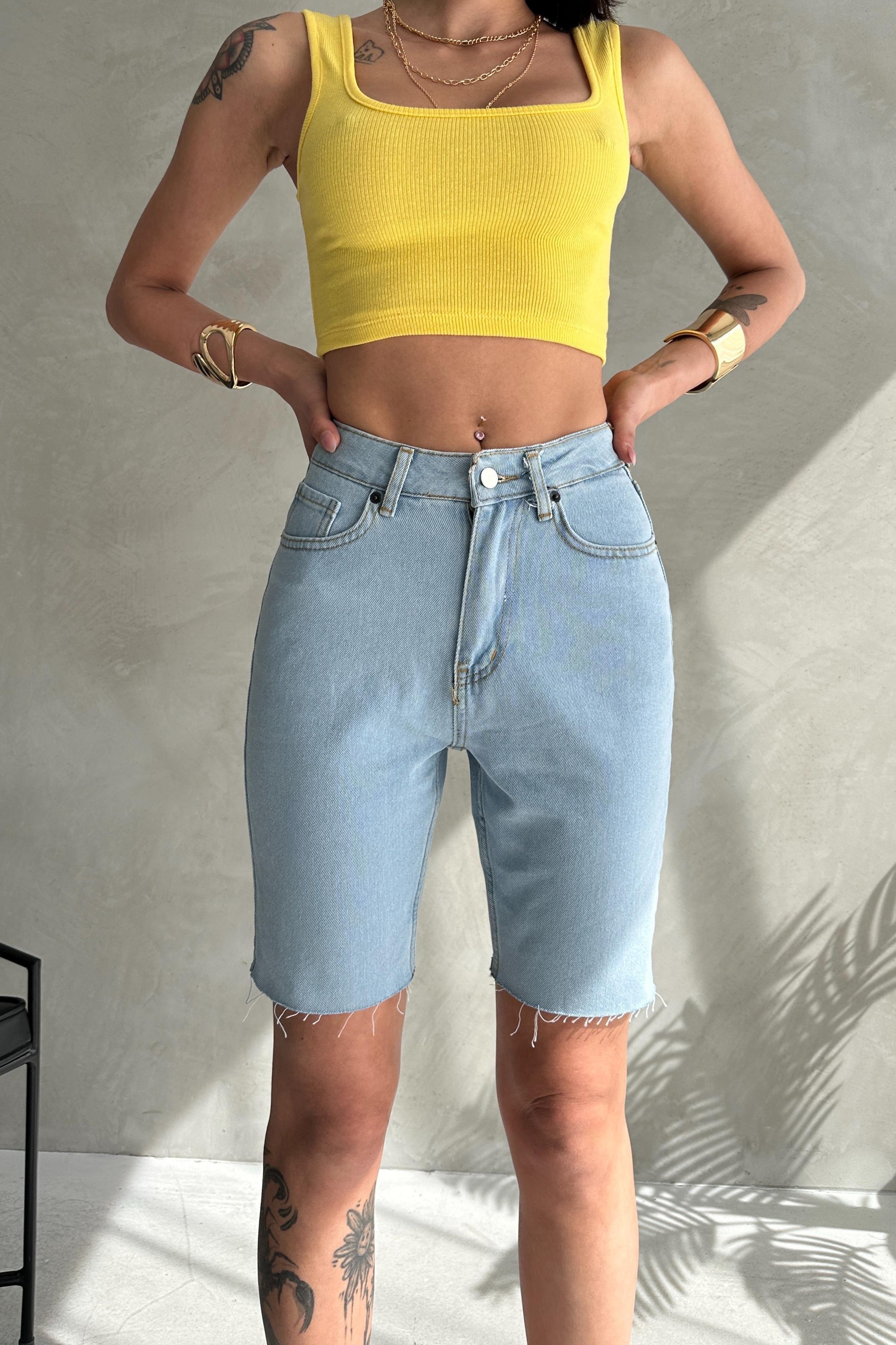 Dizüstü Dikişsiz Düz Kesim Denim Şort