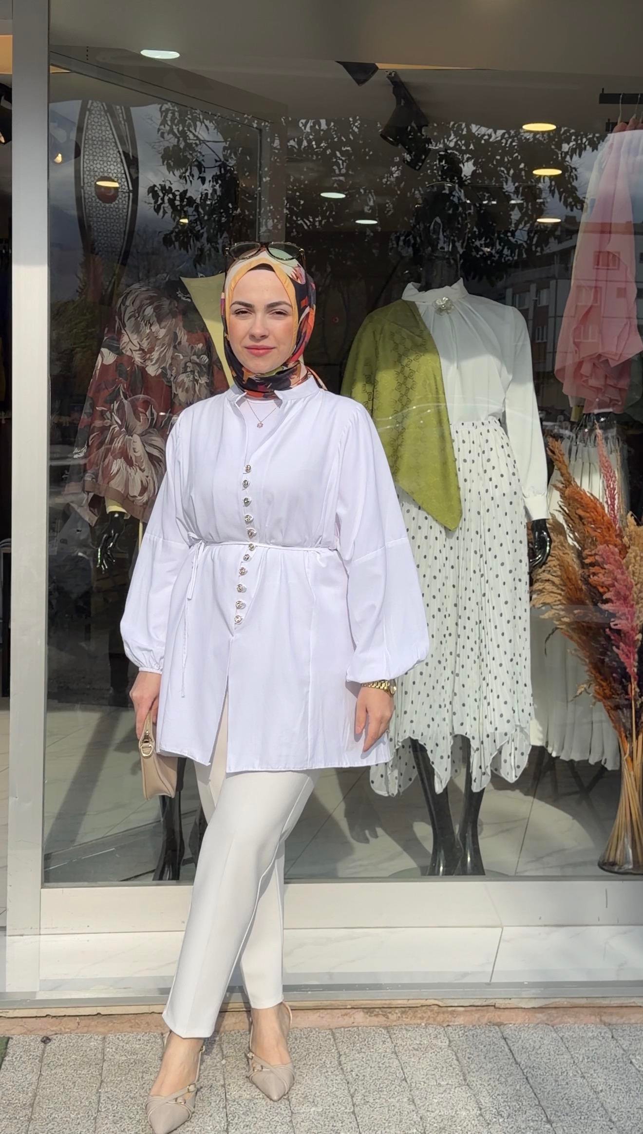 BEYAZ RENK POPLİN KUMAŞ PRENSES MODEL GÖMLEK 