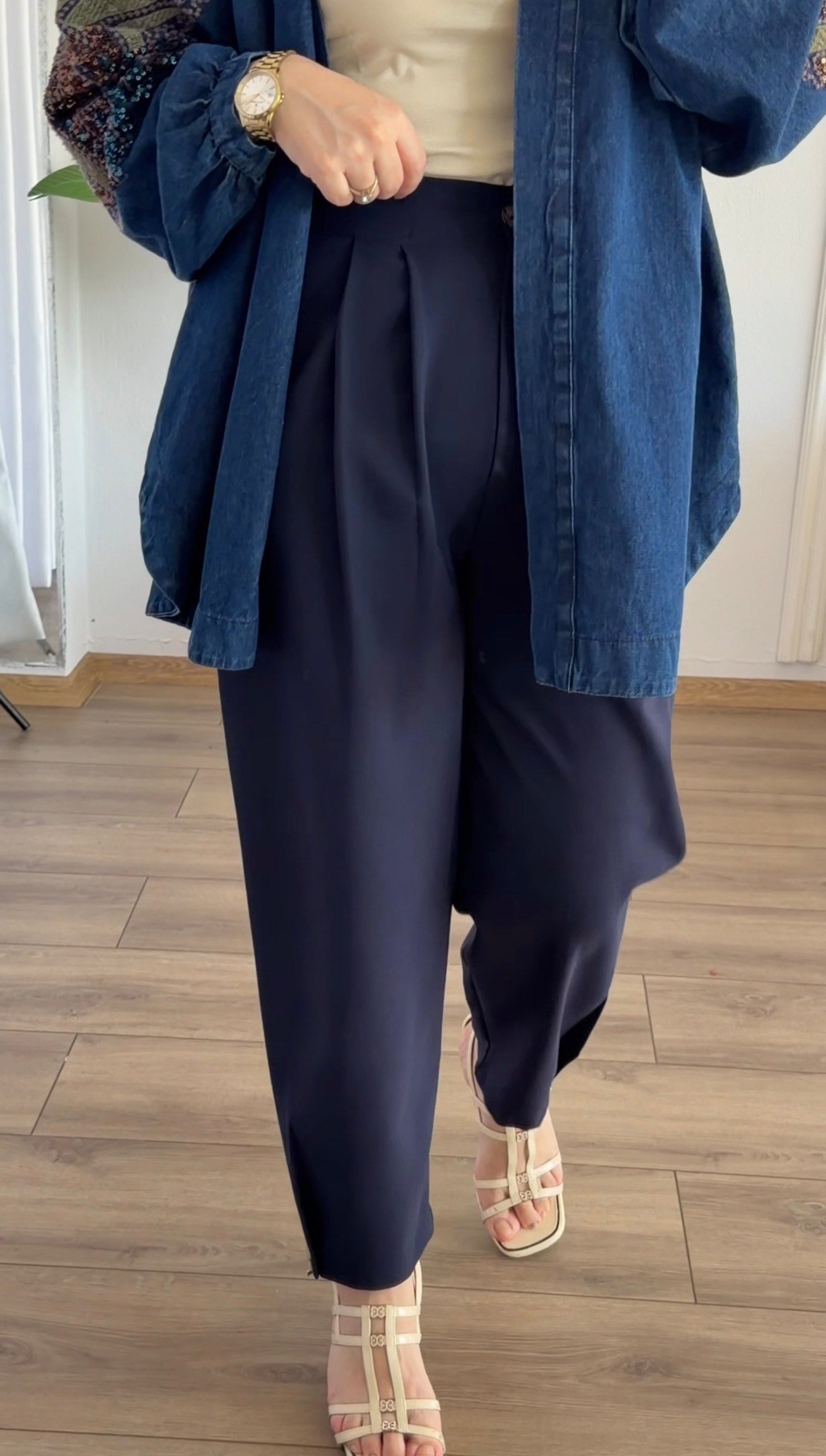LACİVERT RENK PAÇALARI DÜĞME DETAYLI ŞALVAR PANTALON 