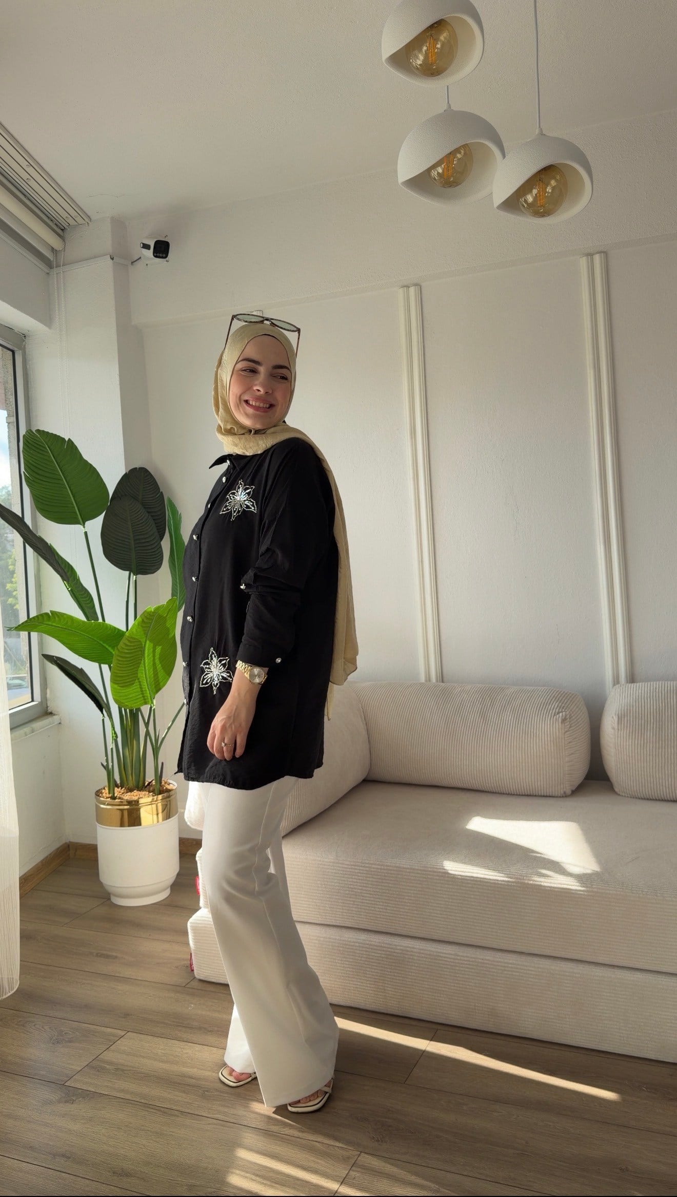 SİYAH DAHLİA ZARİF GÖMLEK 