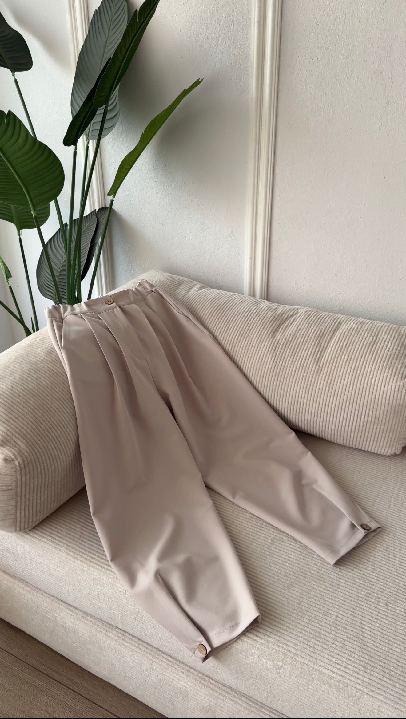 TAŞ  RENK PAÇALARI DÜĞME DETAYLI ŞALVAR PANTALON 