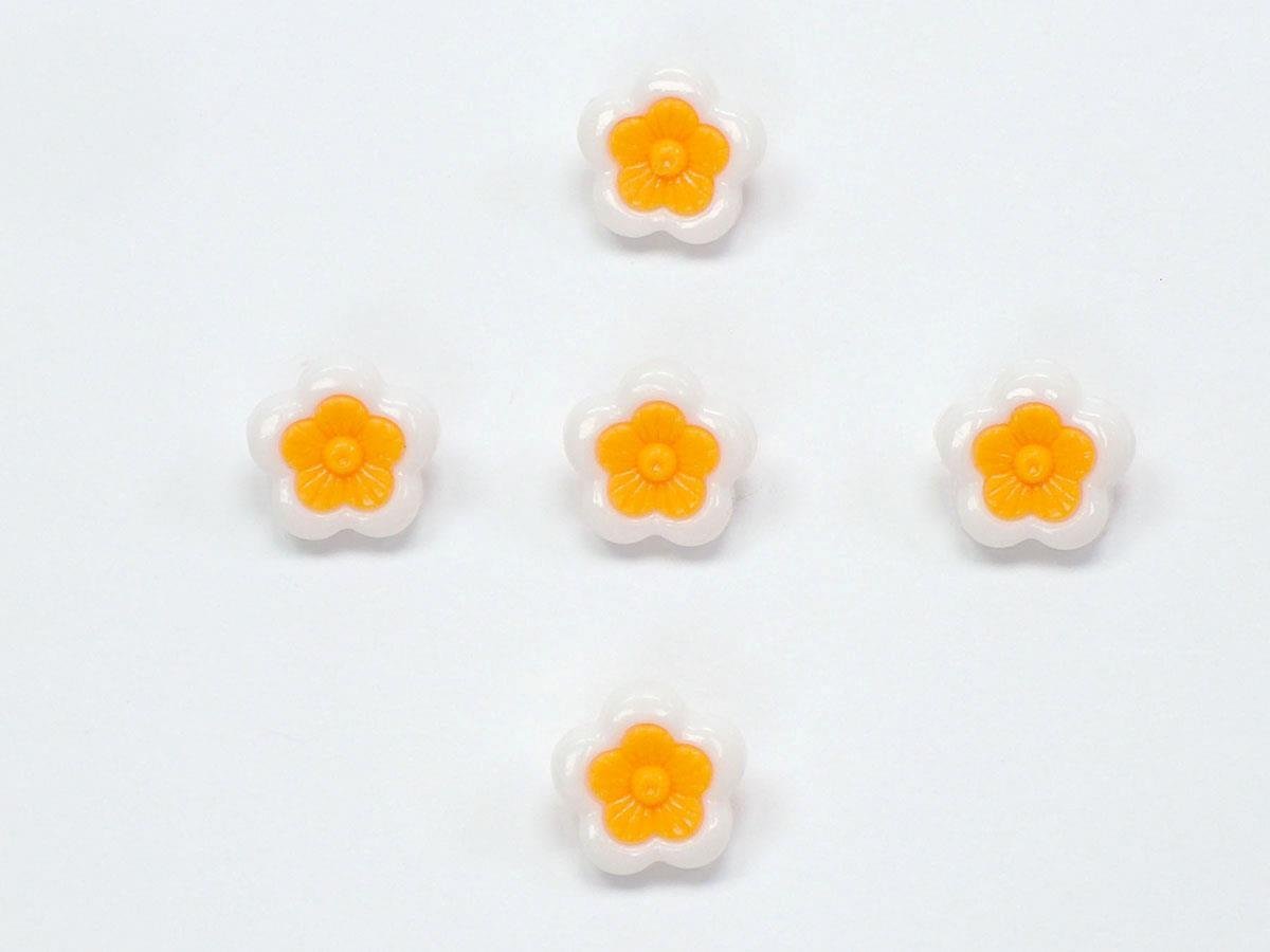 5 Flower Figure Buttons White, Orange 15mm long