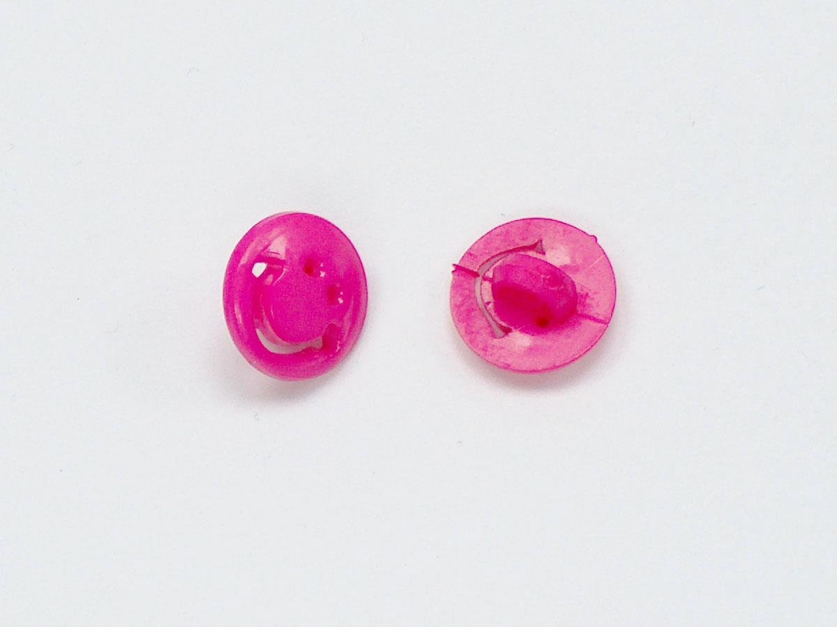 5 Smiling Face Figure Buttons Fuchsia 15mm long