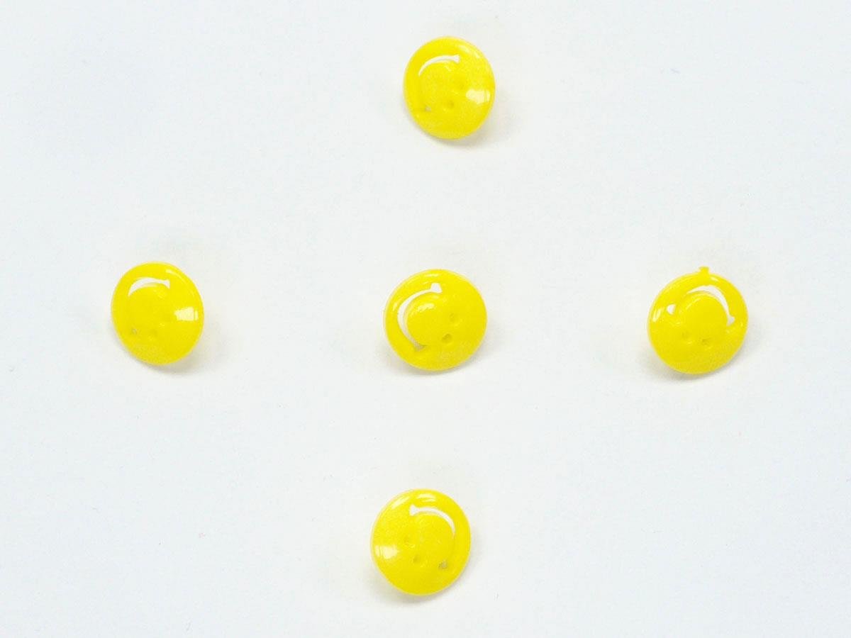 5 Smiling Face Figure Buttons Yellow 15mm long