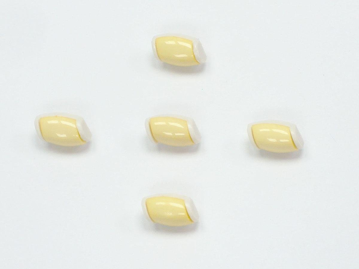 5 Water Bottle Figure Buttons Light Yellow, White 15mm long
