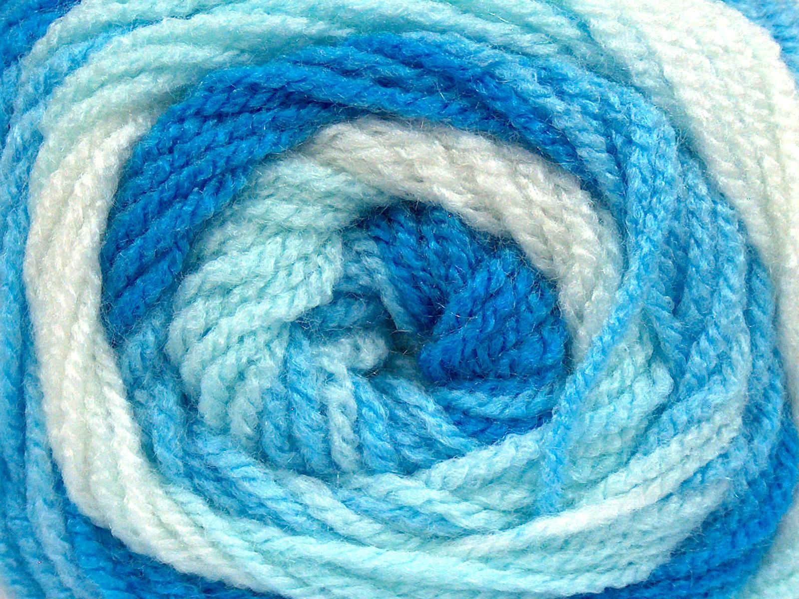 Baby Batik White, Light Blue Shades