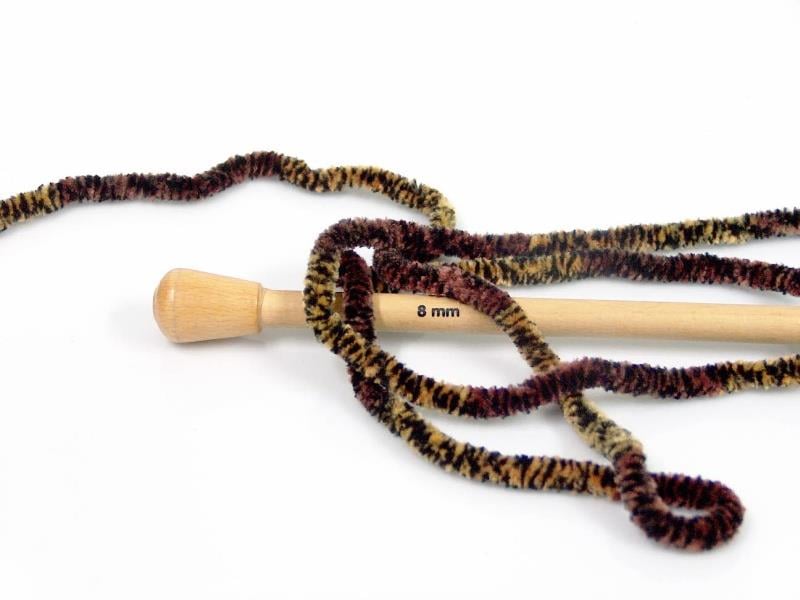 Chenille Safari Black, Gold, Maroon