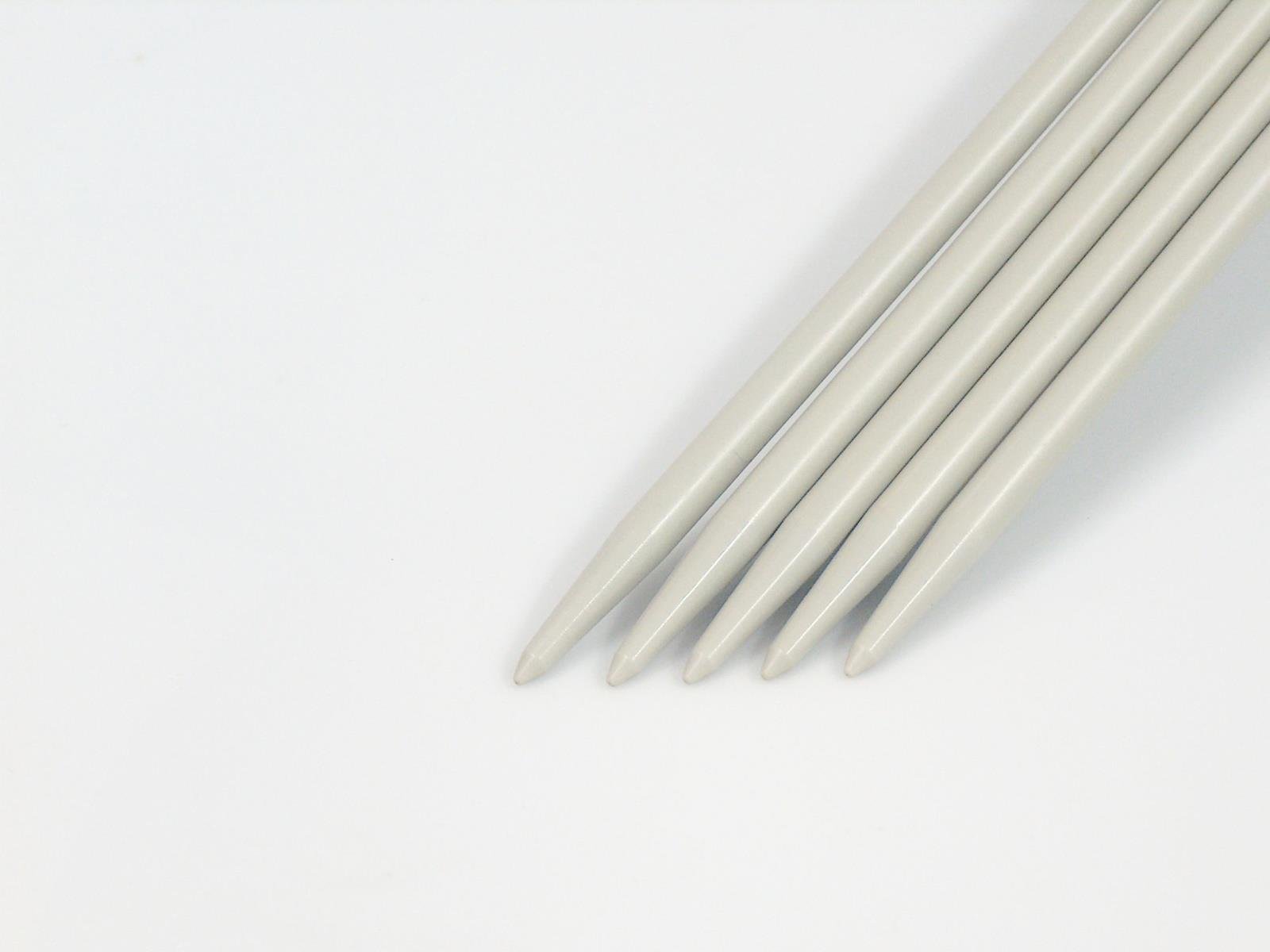 Double Point Knitting Needles . 6 mm (US 10)