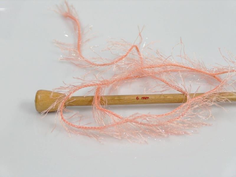 Eyelash Glitz Light Salmon