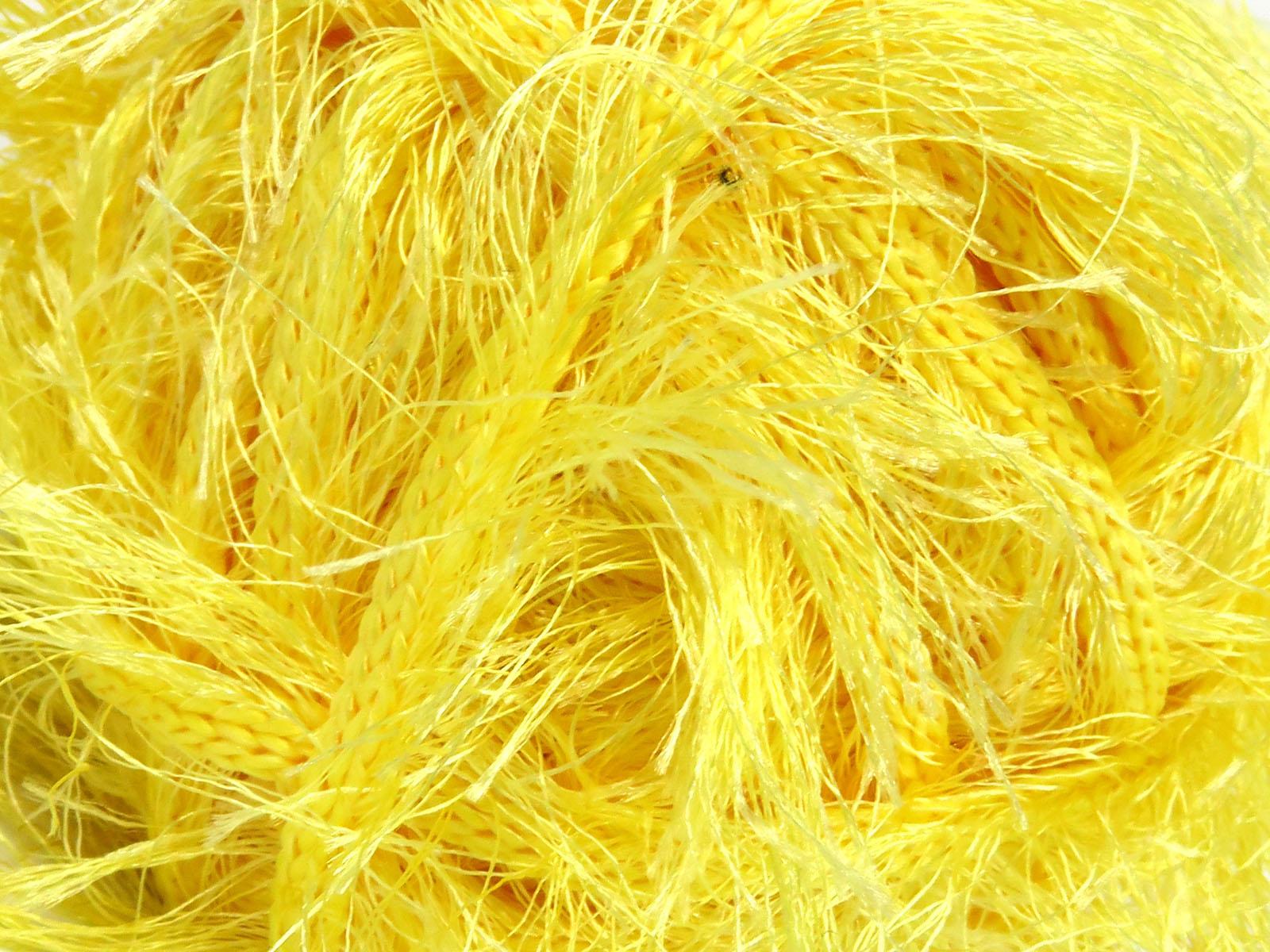 Eyelash Superbulky Light Yellow