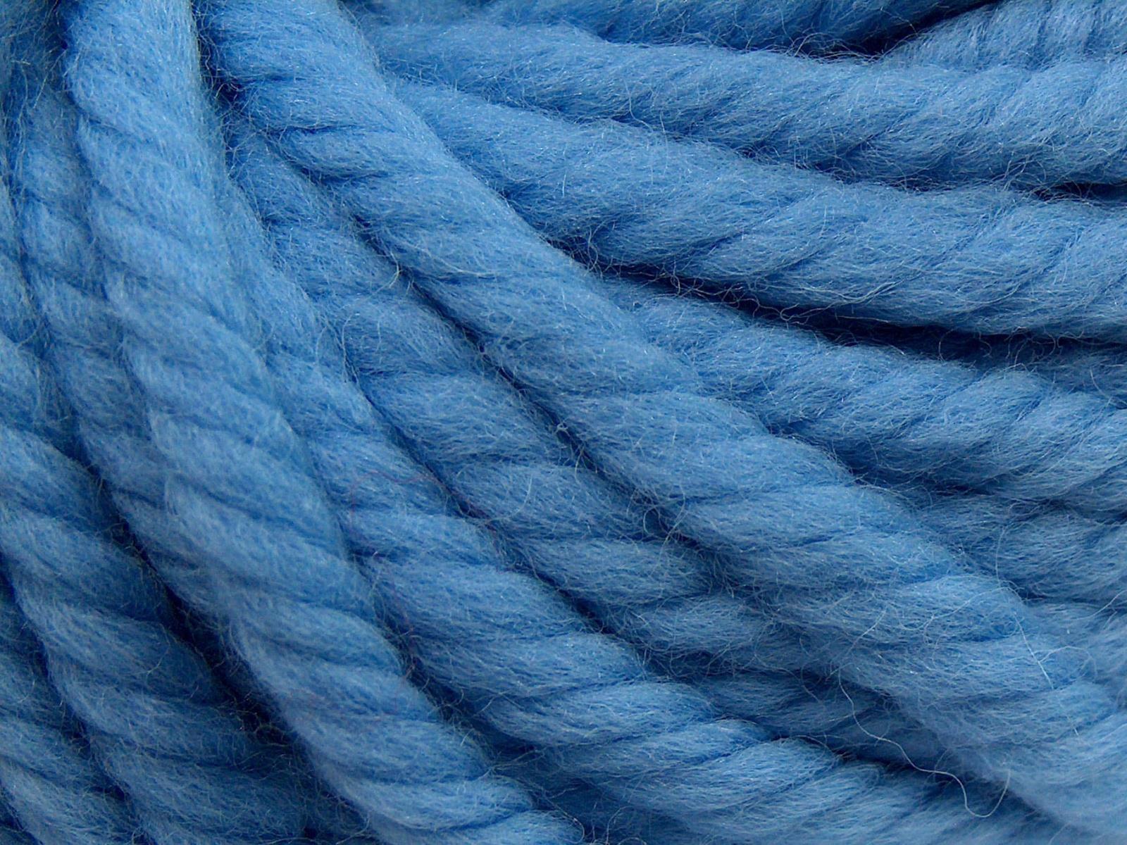 Jumbo Pure Wool Light Blue