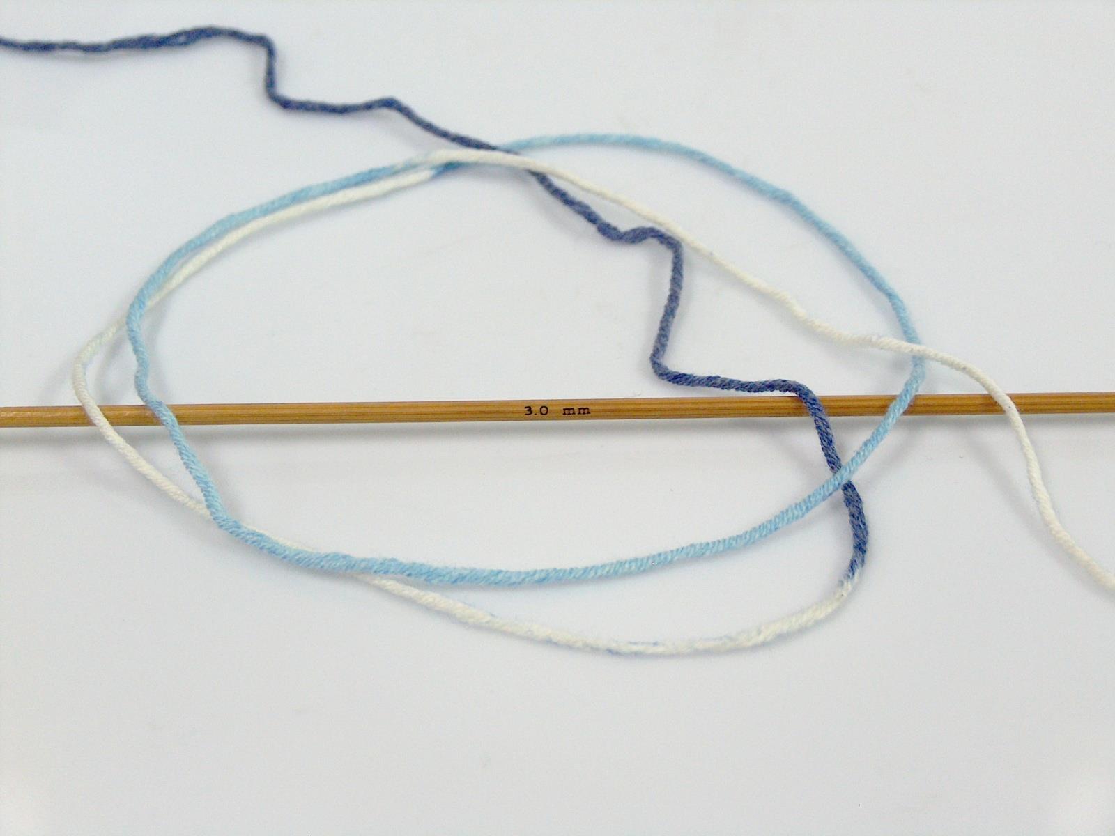 Lorena Color White, Blue Shades