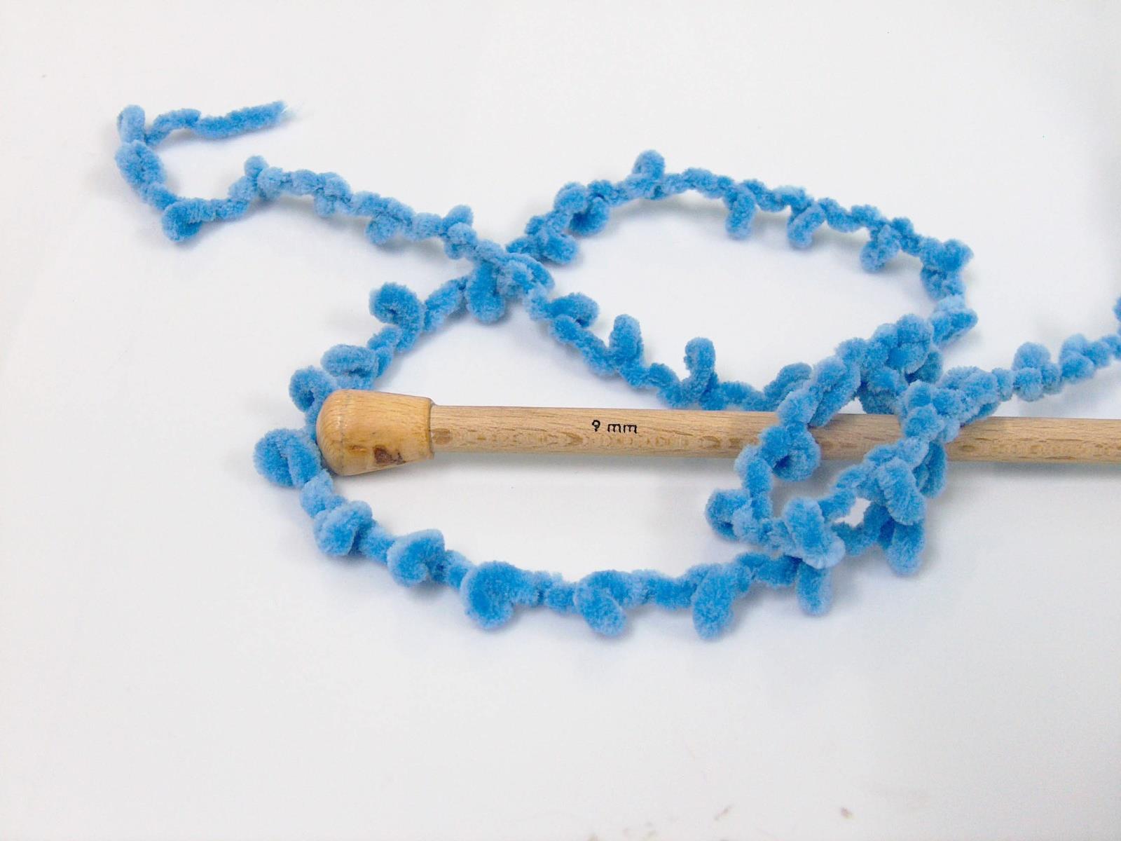 Lot of 4 x 100gr Skeins Ice Yarns CHENILLE BOUCLERON (100% MicroFiber) Yarn Blue