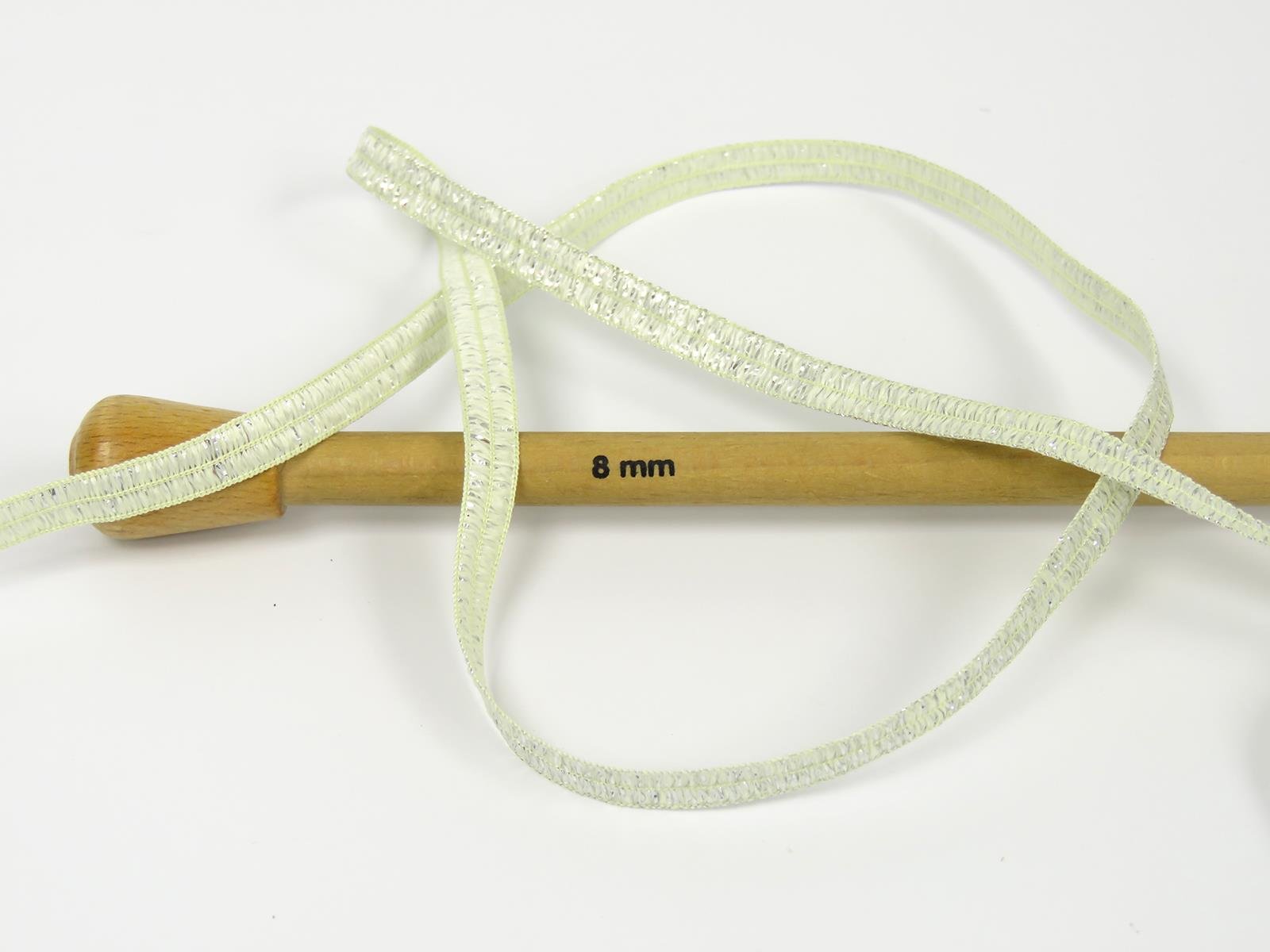 Namaste Glitz Silver, Dark Cream