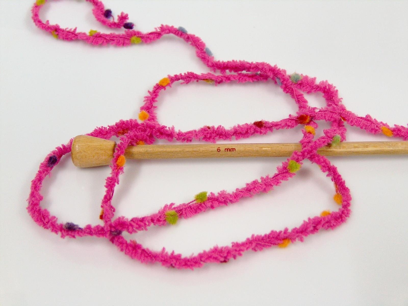 Puffy PomPom Dark Fuchsia