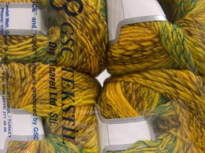 Roseto Worsted Brown, Green, Yellow, Gold
