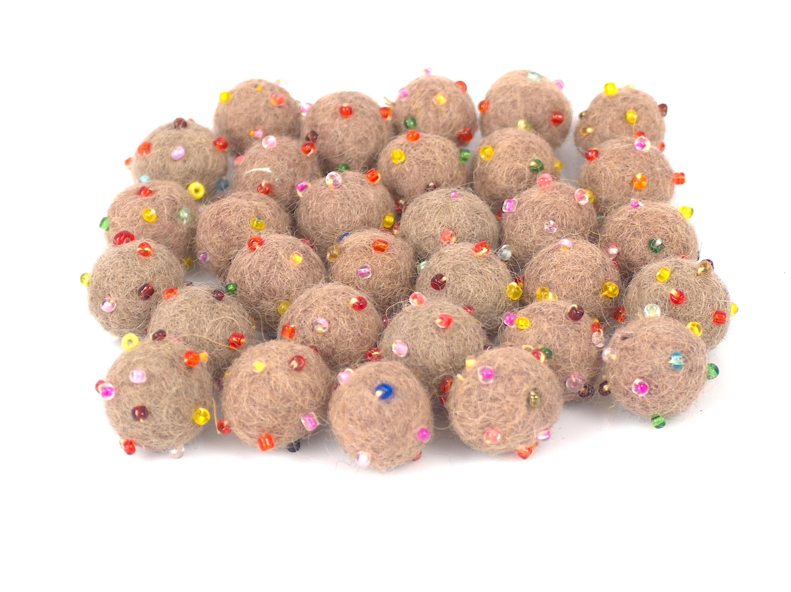 Sale PomPoms Camel 31 balls of Felt PomPoms