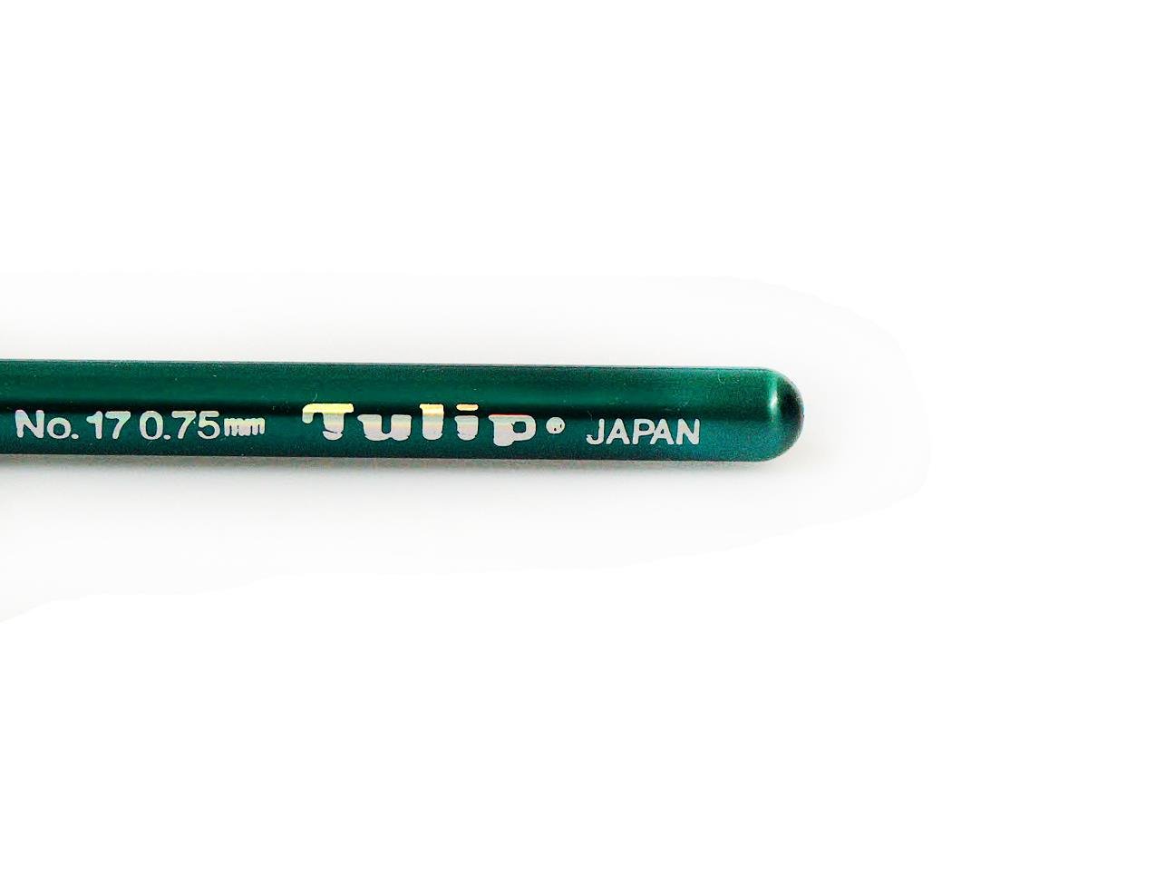 Tulip Plastic Handle Crochet Hook . #17 - 0.75 mm