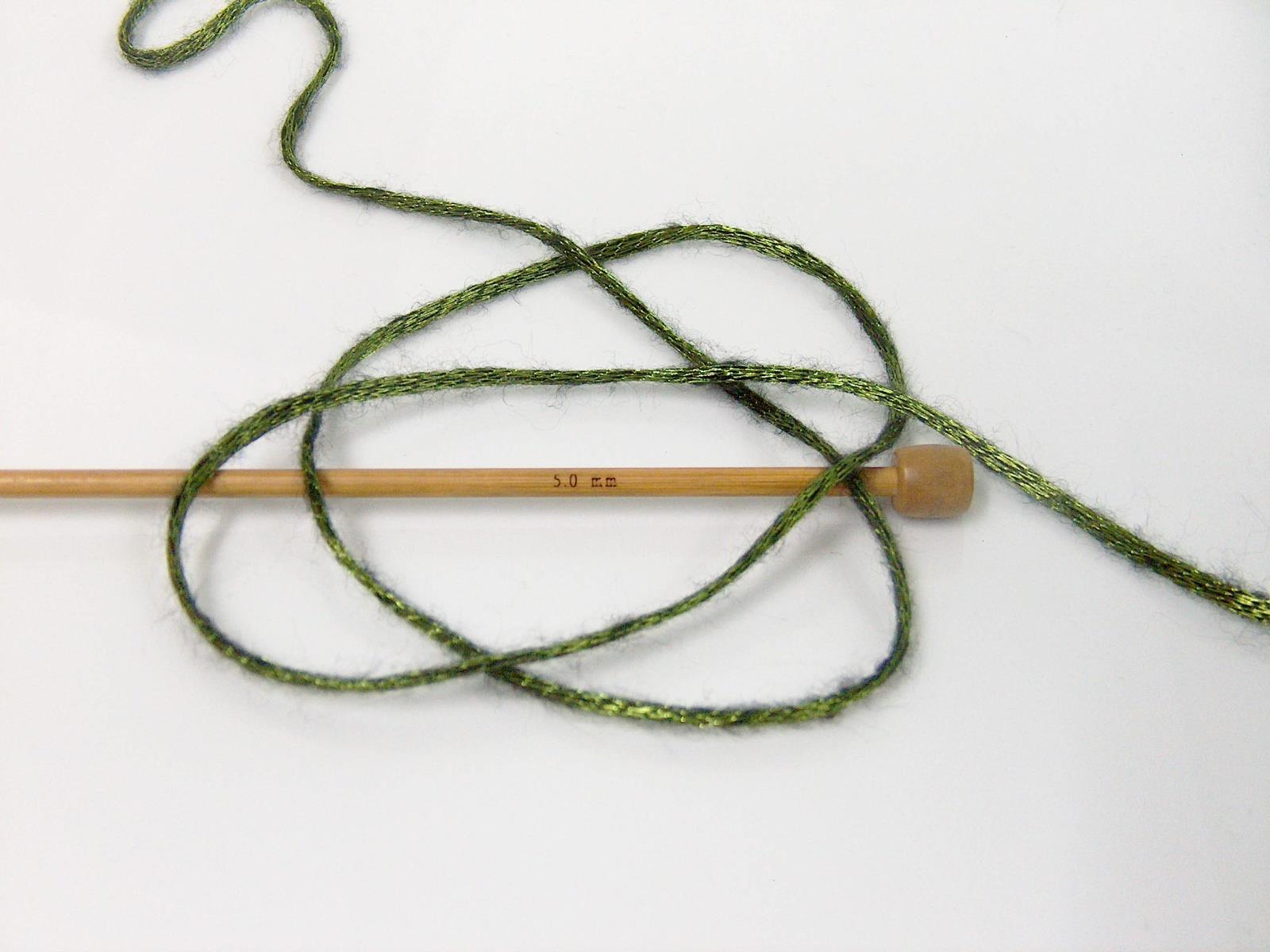 Universe Green, Black