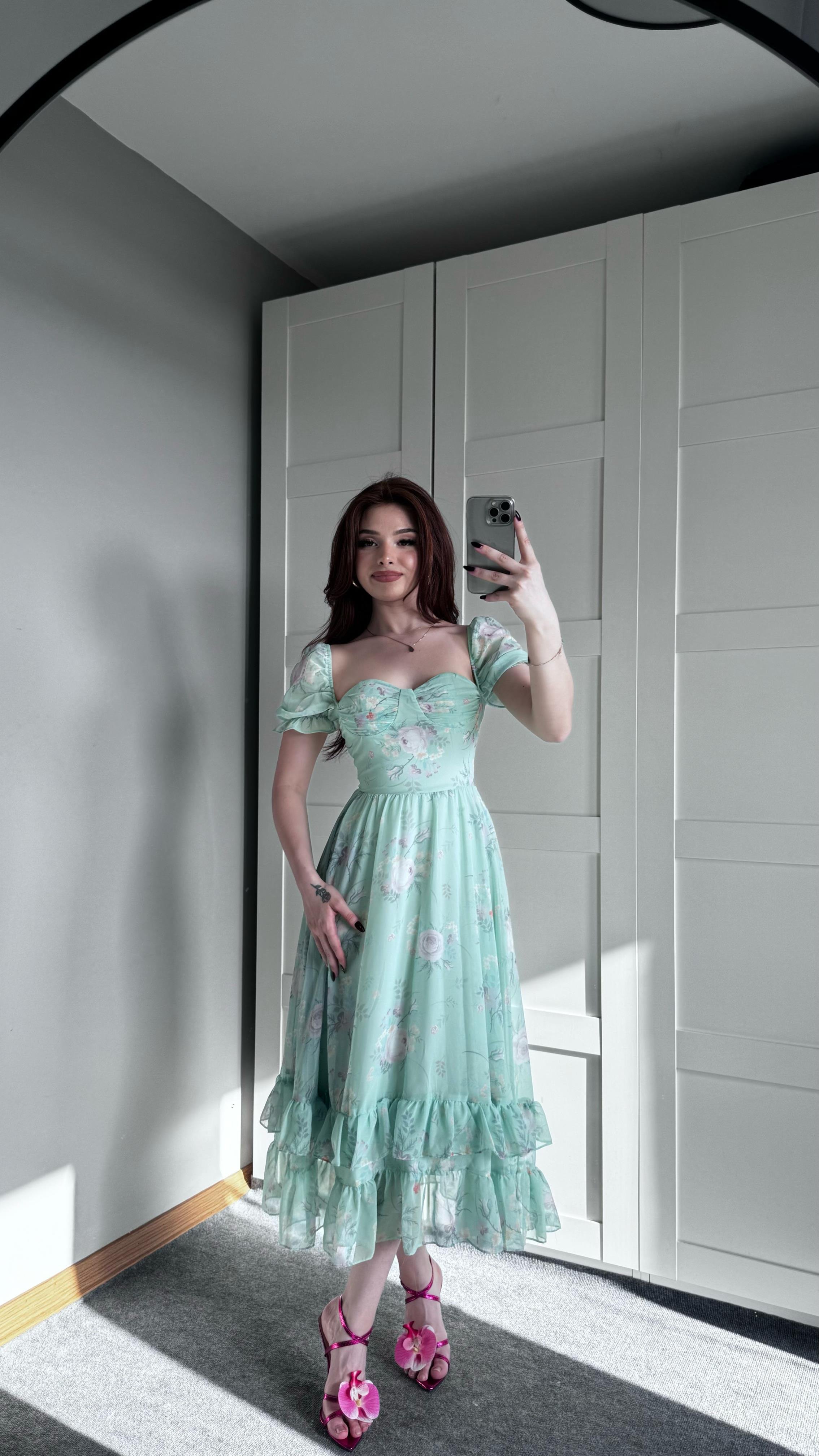 Bahar Yeşil Elbise