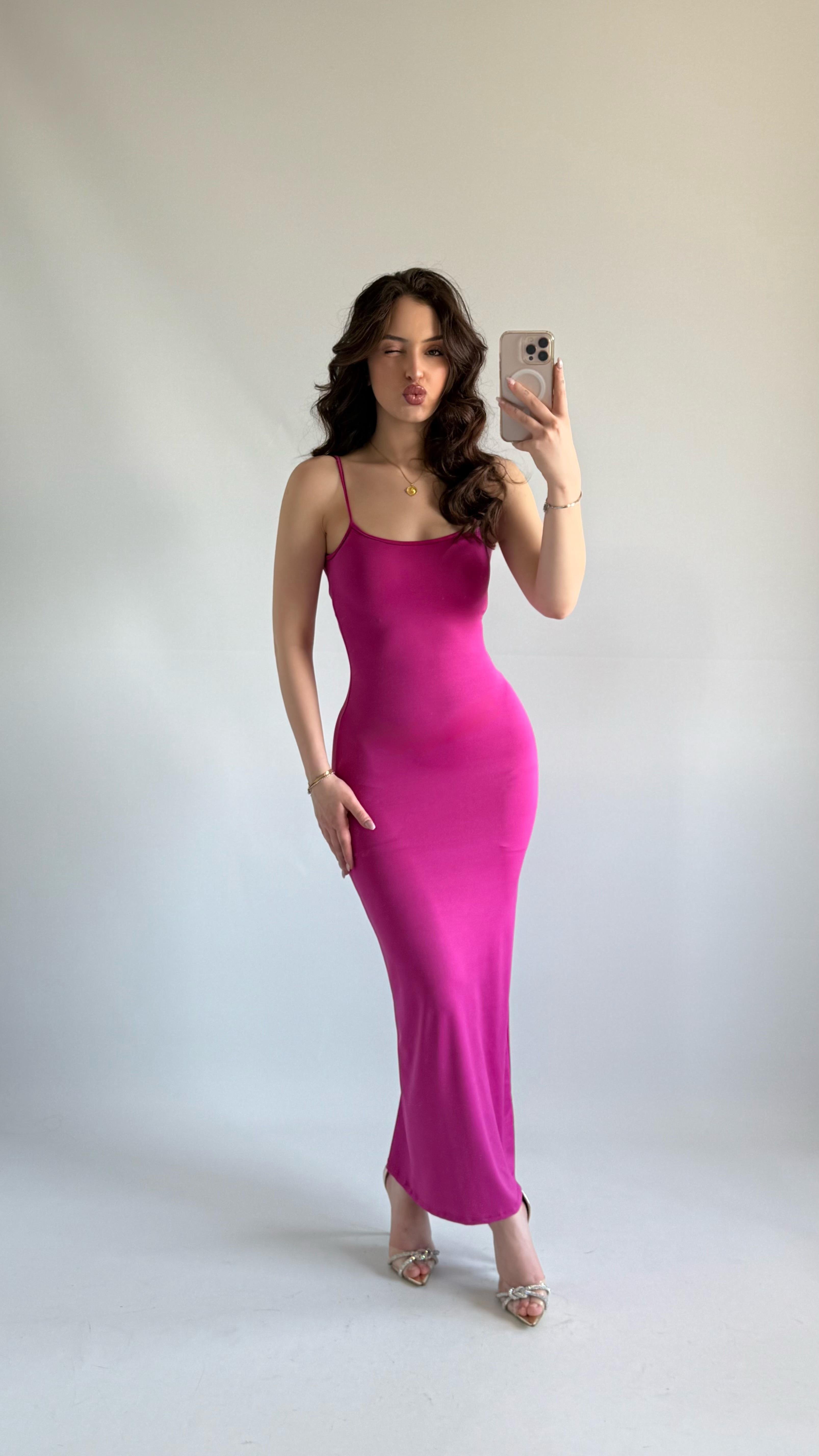Basıc Askılı Uzun Fuşya Elbise