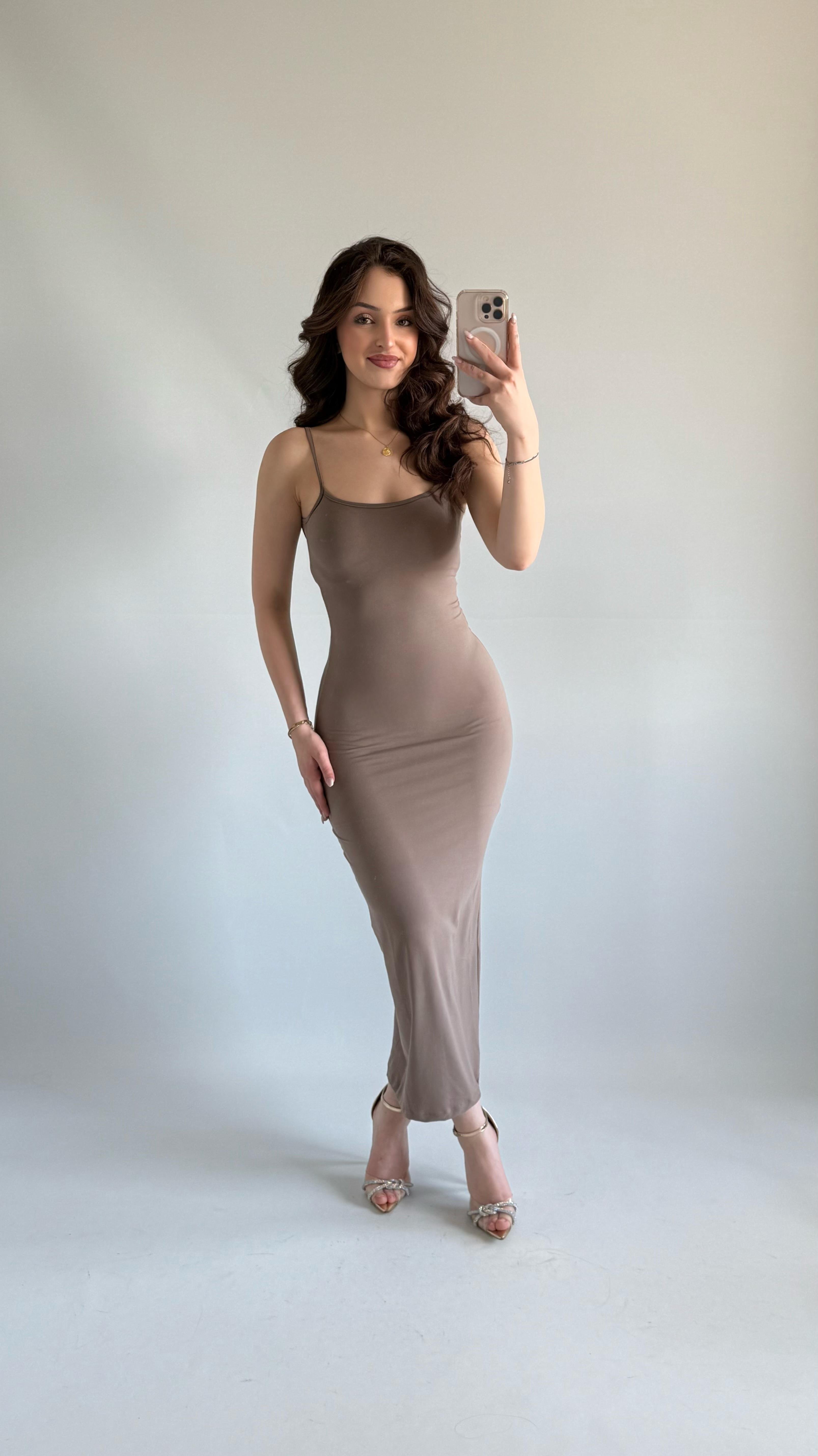 Basıc Askılı Uzun Sütlü Kahve Elbise