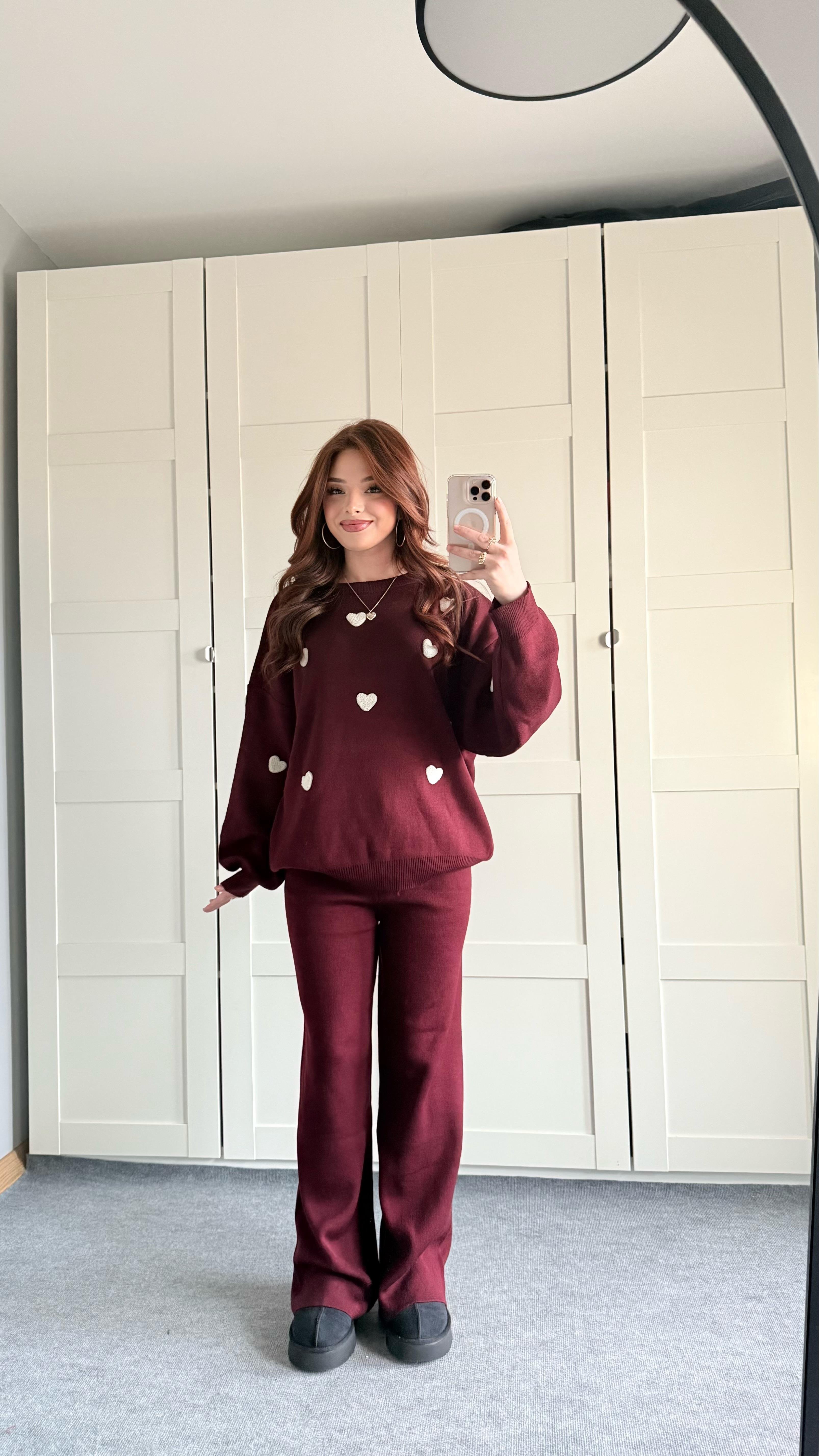 Beyaz Minik Kalp İşlemeli Bordo Triko Takım 