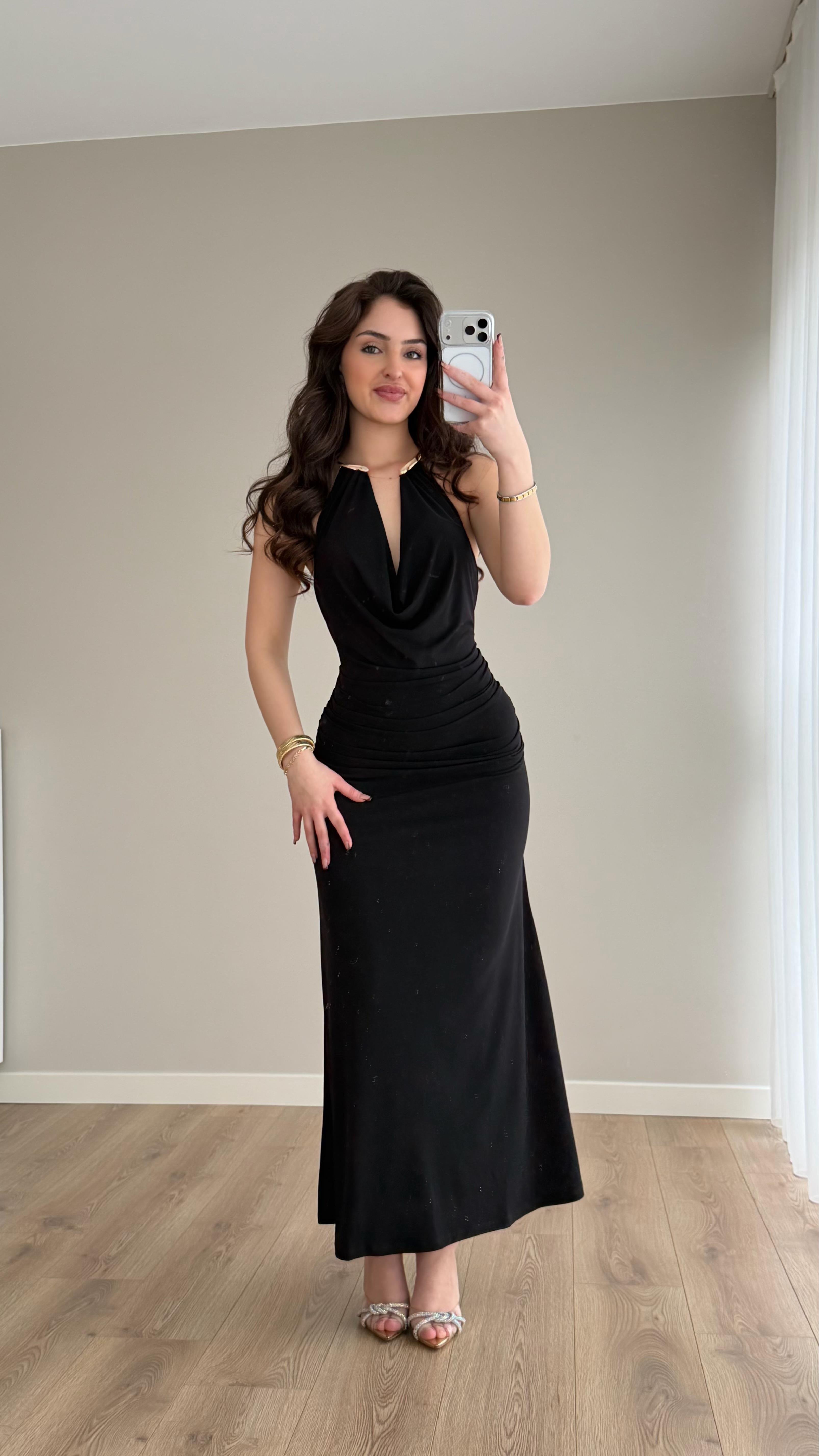 Boyun Demir Detaylı Elbise Siyah